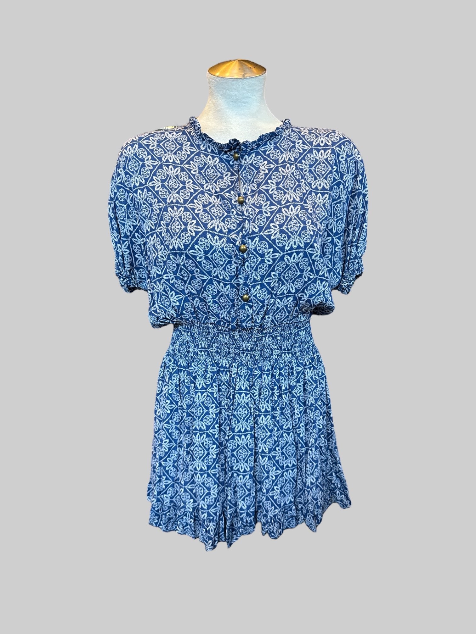 XL blue and white dress with geometric pattern, buttons on front, and shirred waist