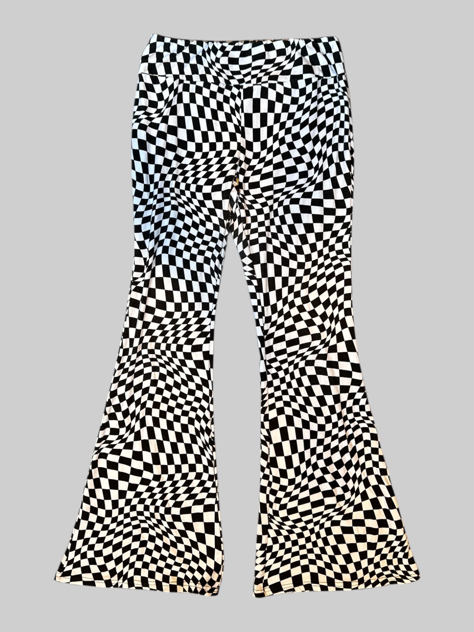 XL black and white wavy checkered pants with bell bottoms