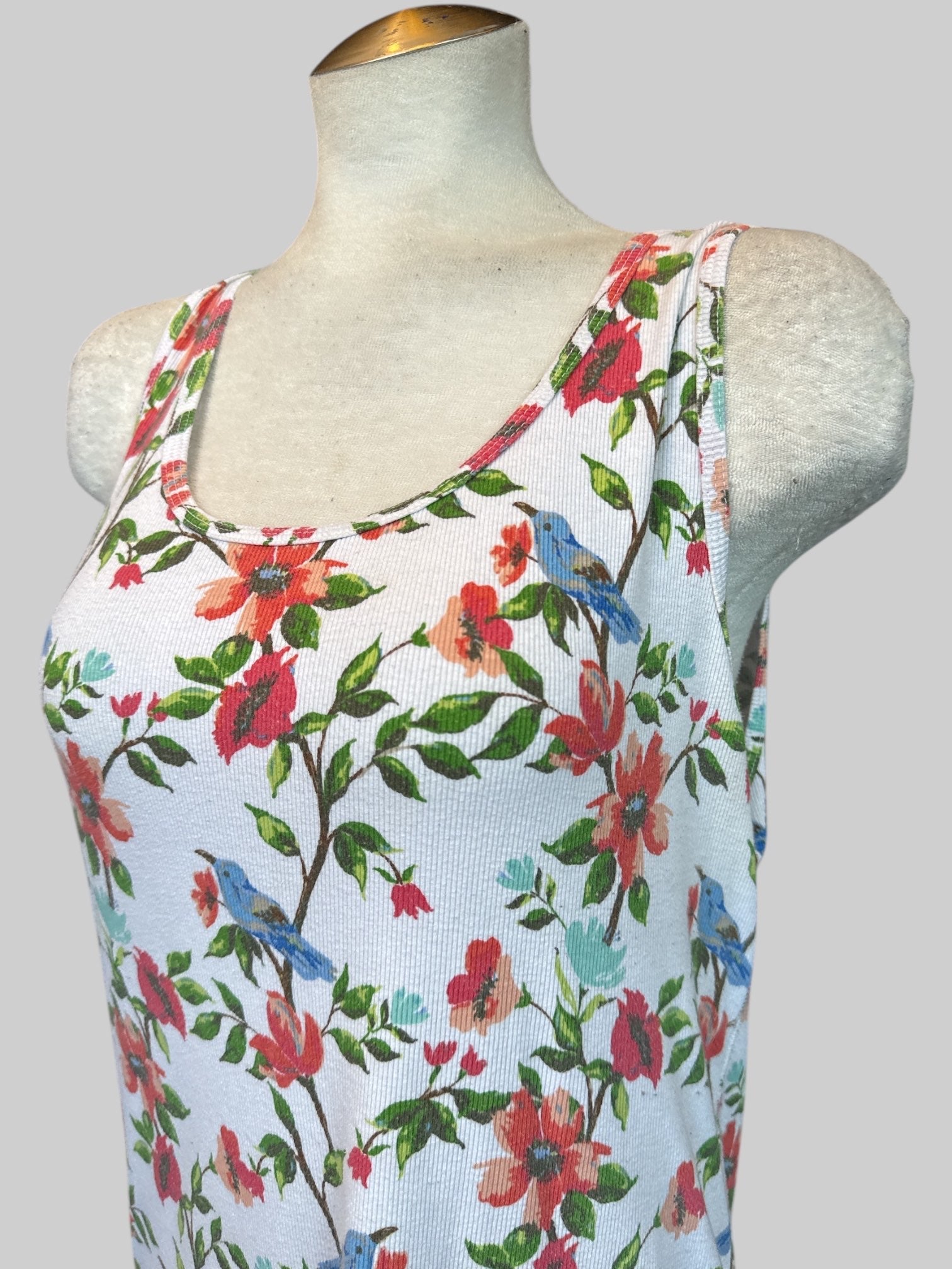 3X white tank top with red and green florals and blue birds