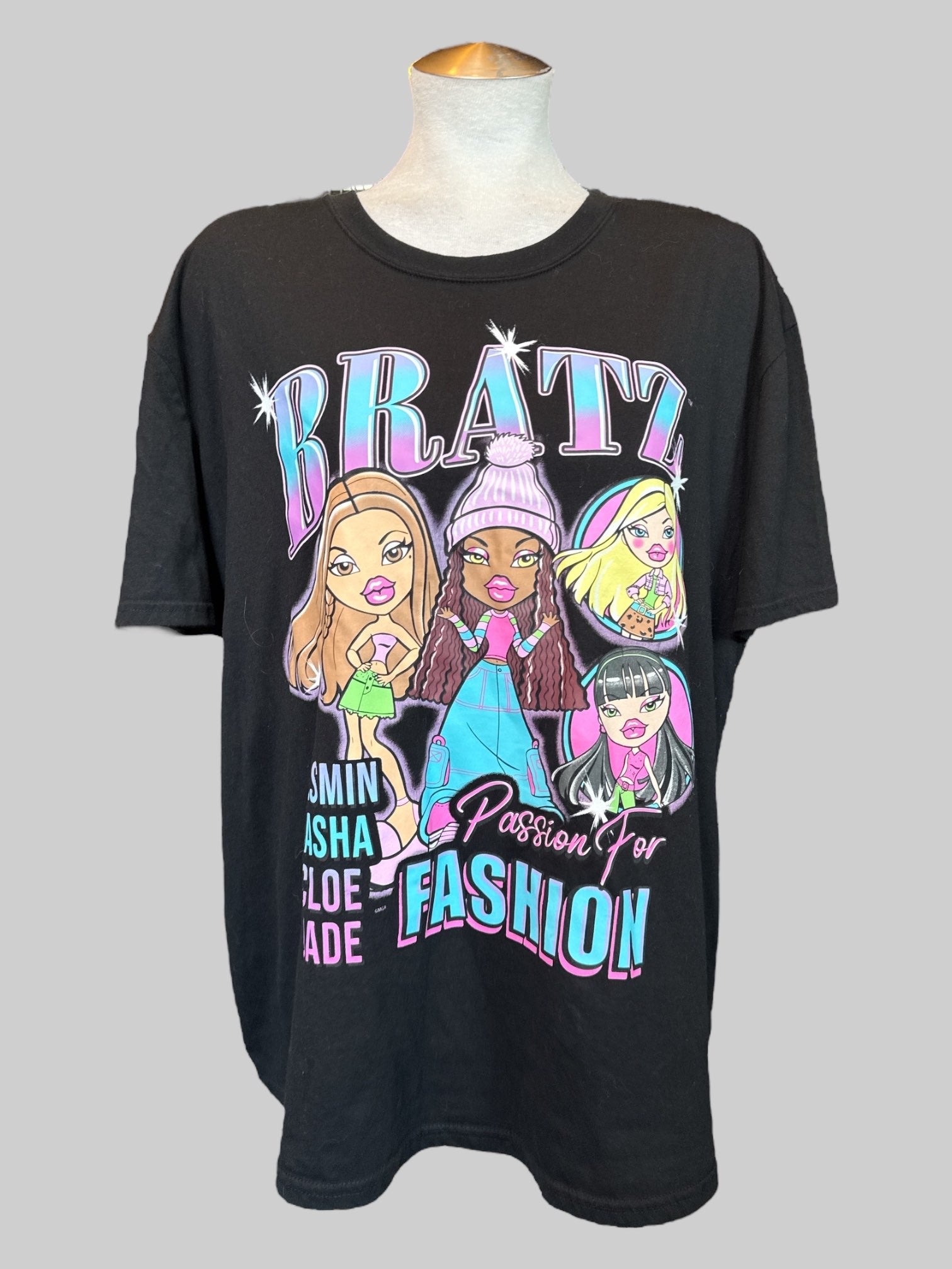 1X black Bratz graphic tee