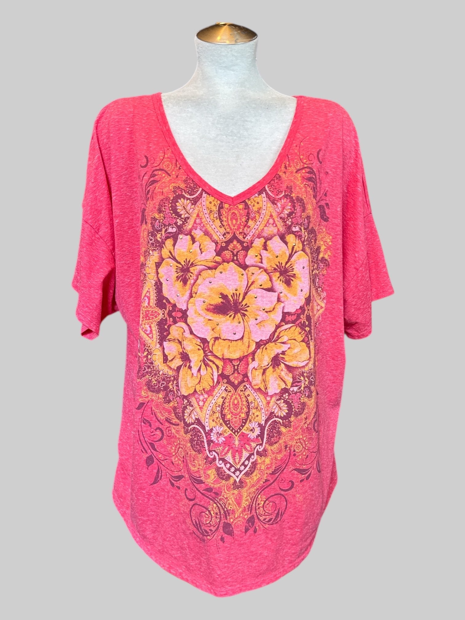 3X flowy pink v neck with beautiful florals, paisley pattern, and rhinestones