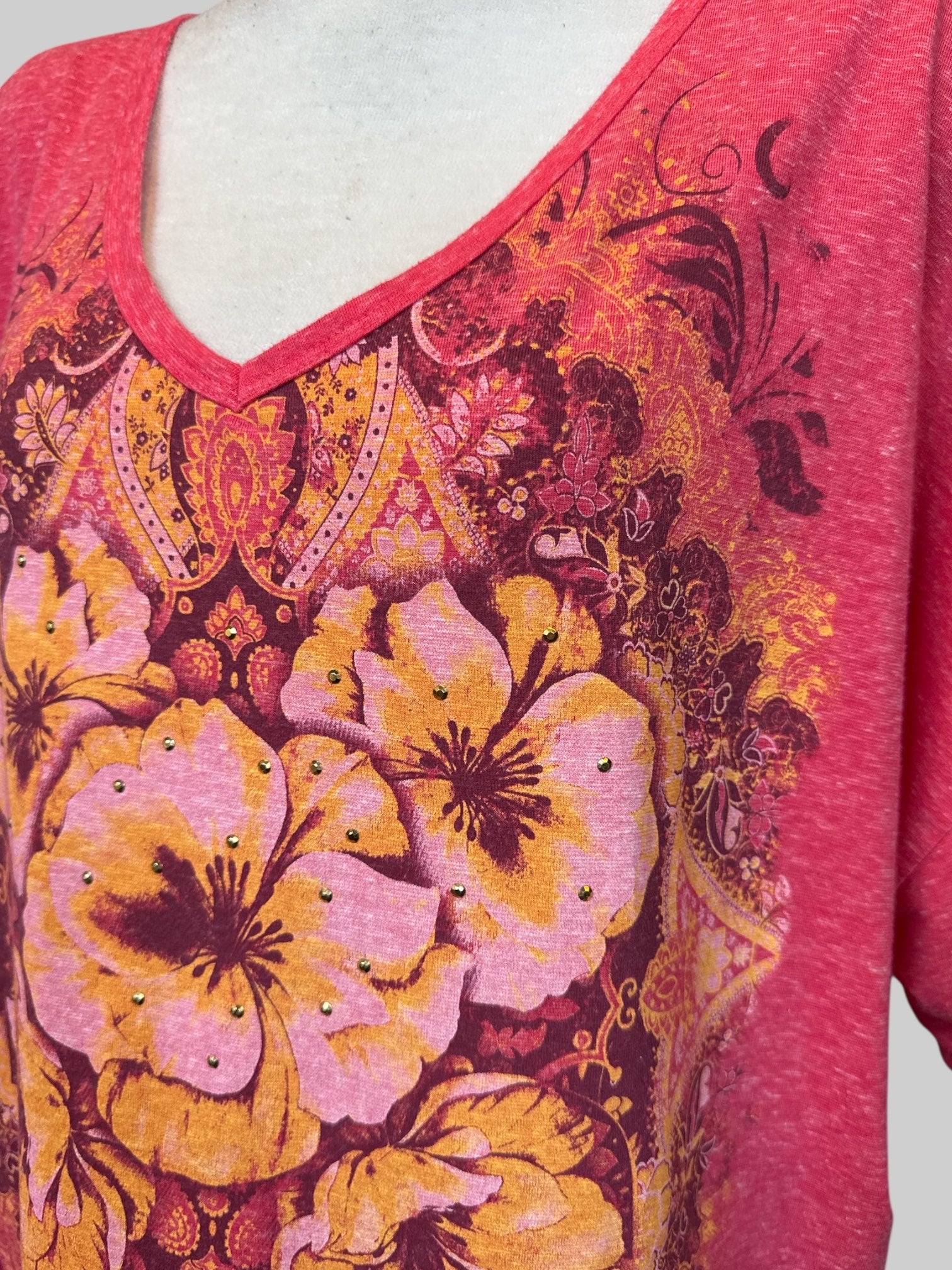 3X flowy pink v neck with beautiful florals, paisley pattern, and rhinestones