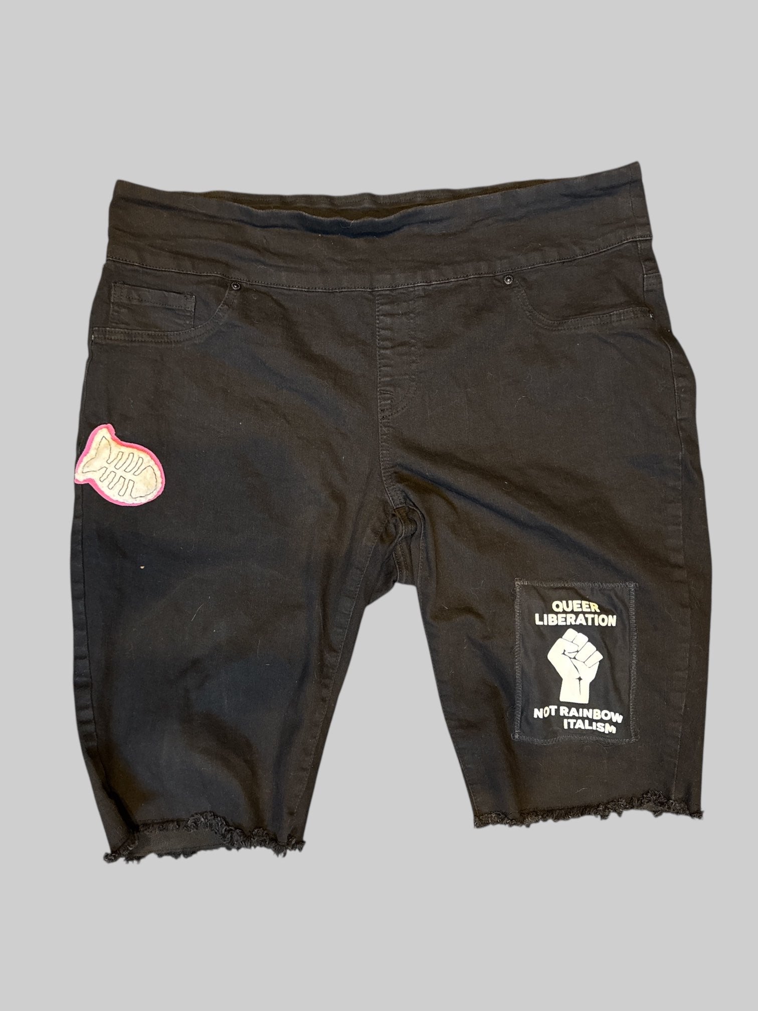 1X Black cut off Bermuda shorts with multiple patches