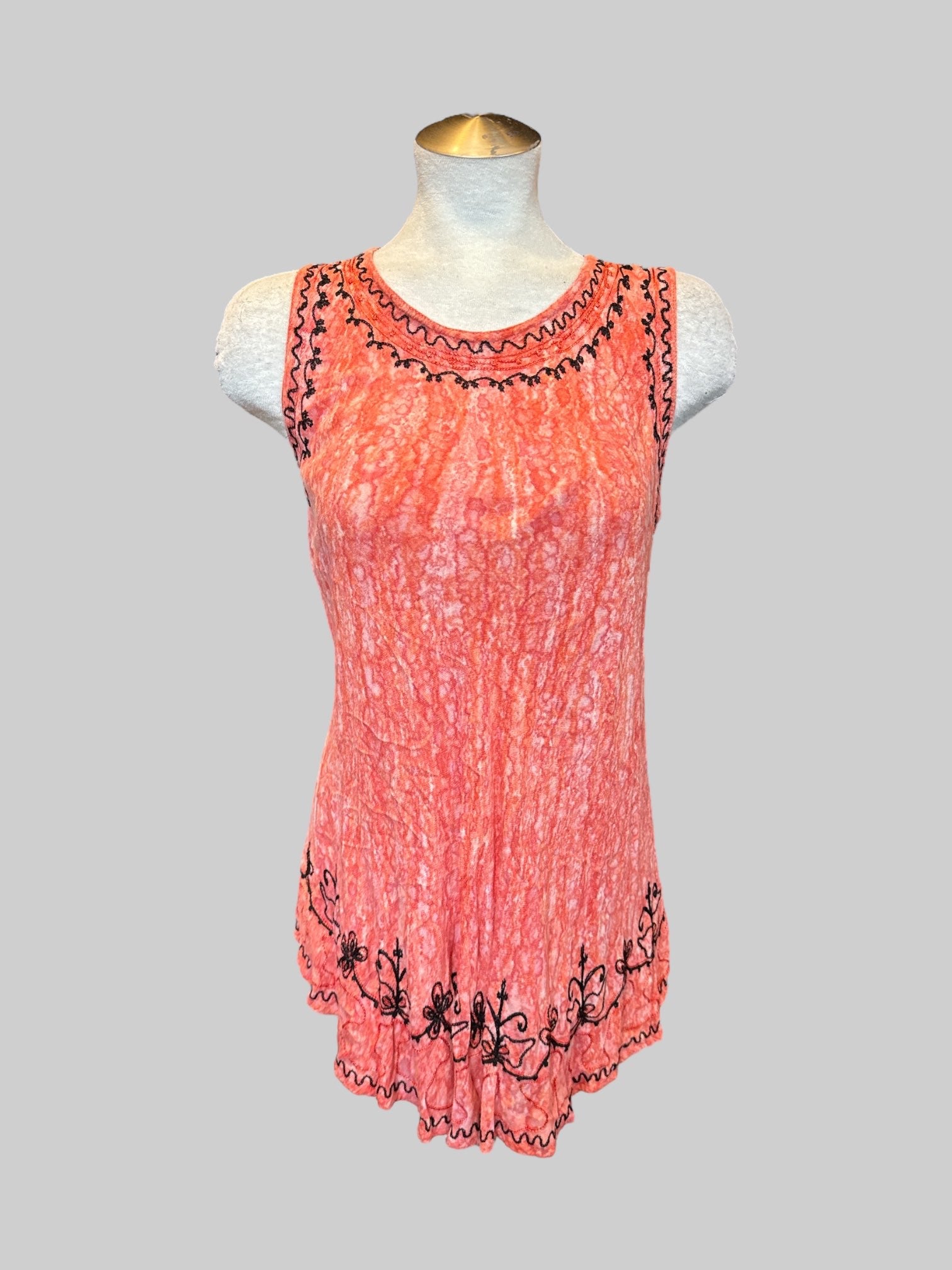 L Orange and white tie-dye sleeveless top with black embroidery
