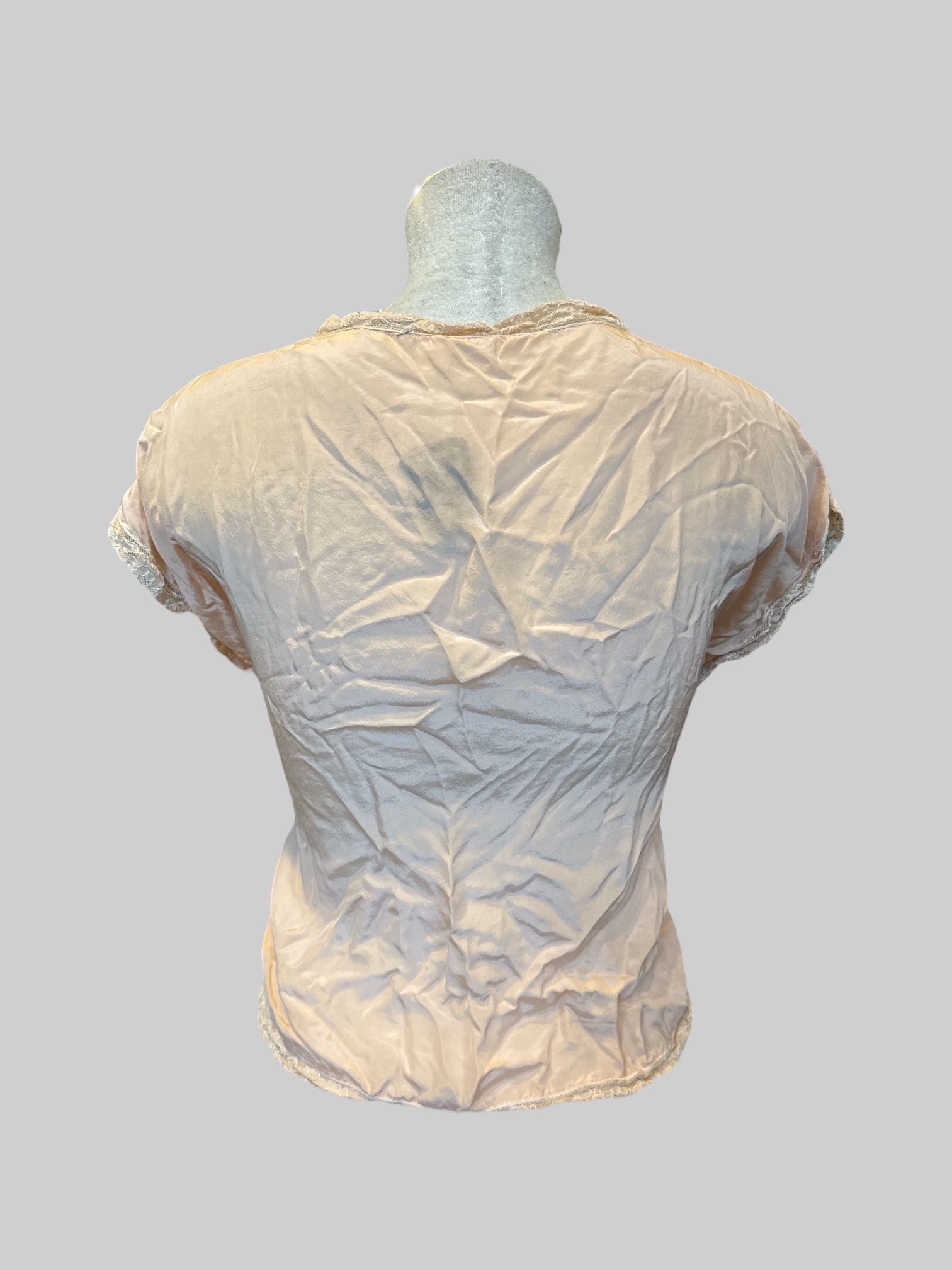 L Vintage light pink tie top with lace on hems