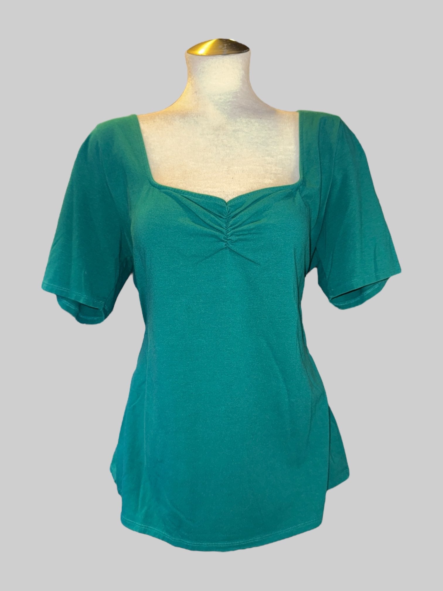0X Green stretchy top with sweetheart square neckline