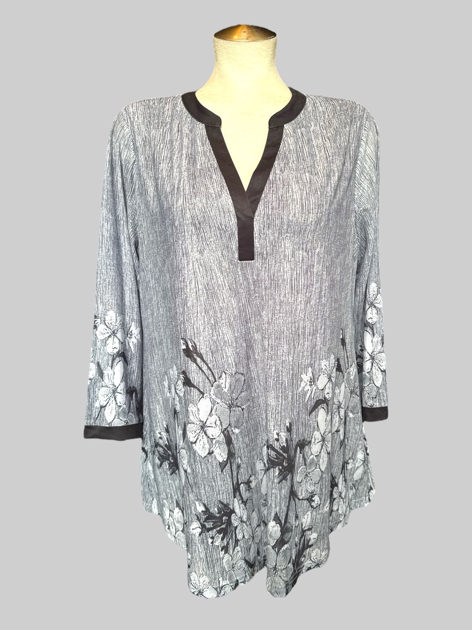 XL Lightweight blue and gray striped tunic style top with florals