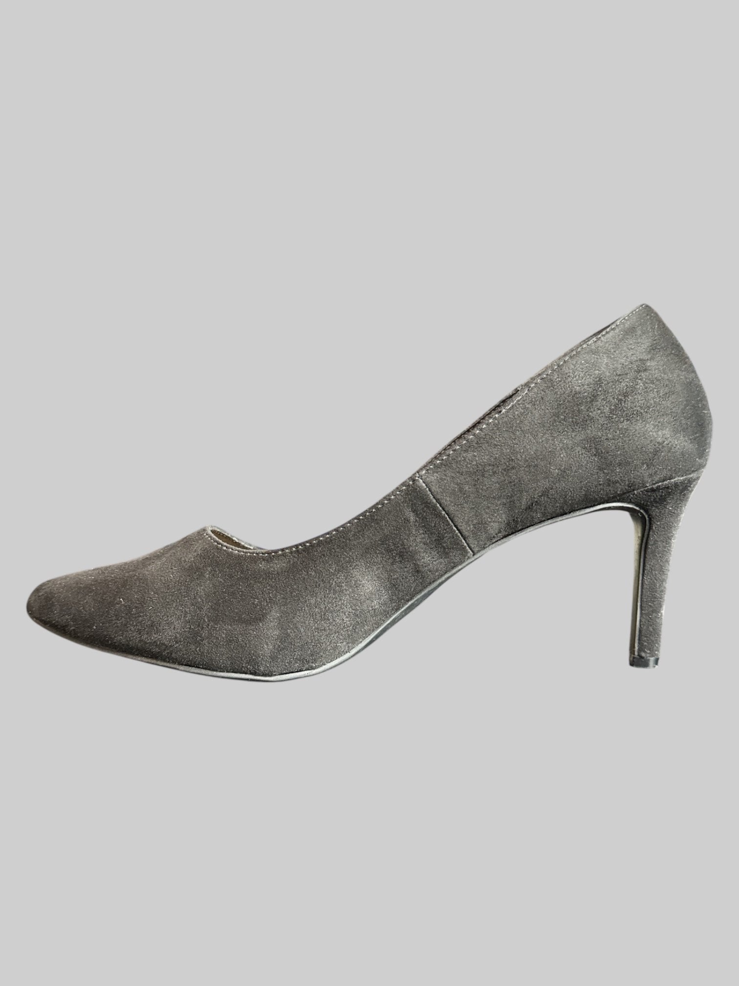 Size 13WW black suede like heels