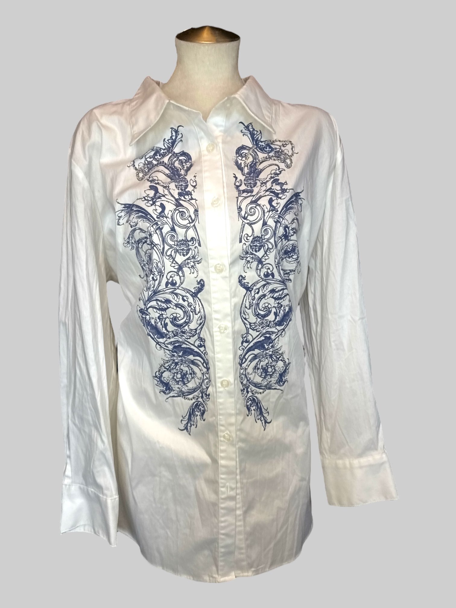 2X NWT white button up shirt with blue floral graphics and rhinestones
