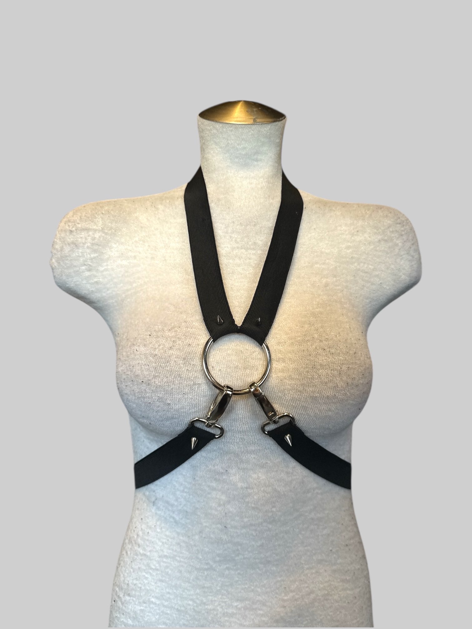 O ring harness with under bust straps with clips