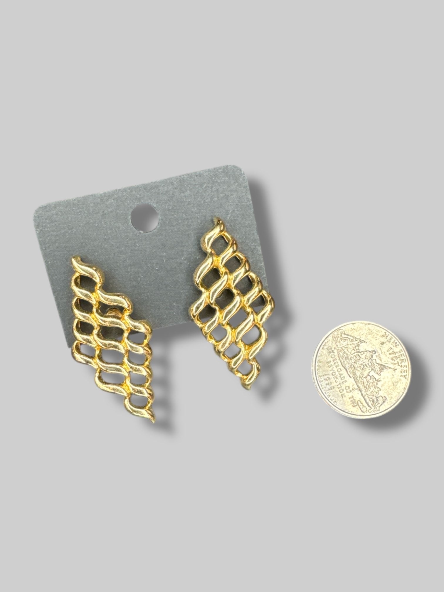 Vintage Avon gold tone lattice earrings