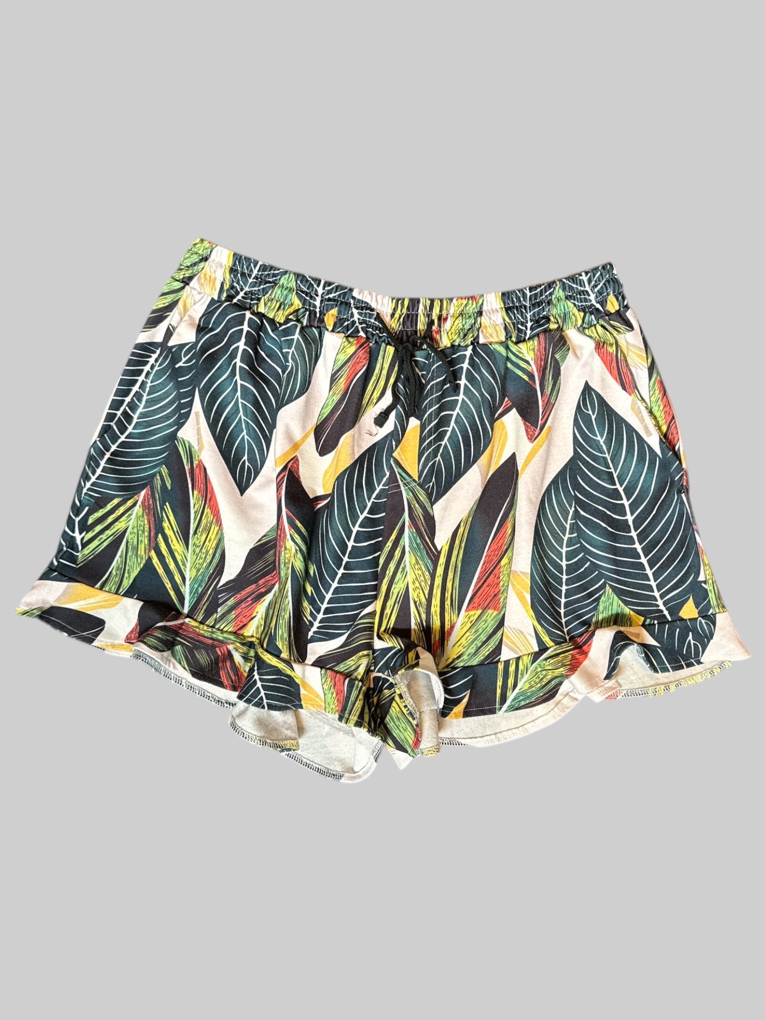 0X Botanical print shorts with ruffle hem and elastic waistband