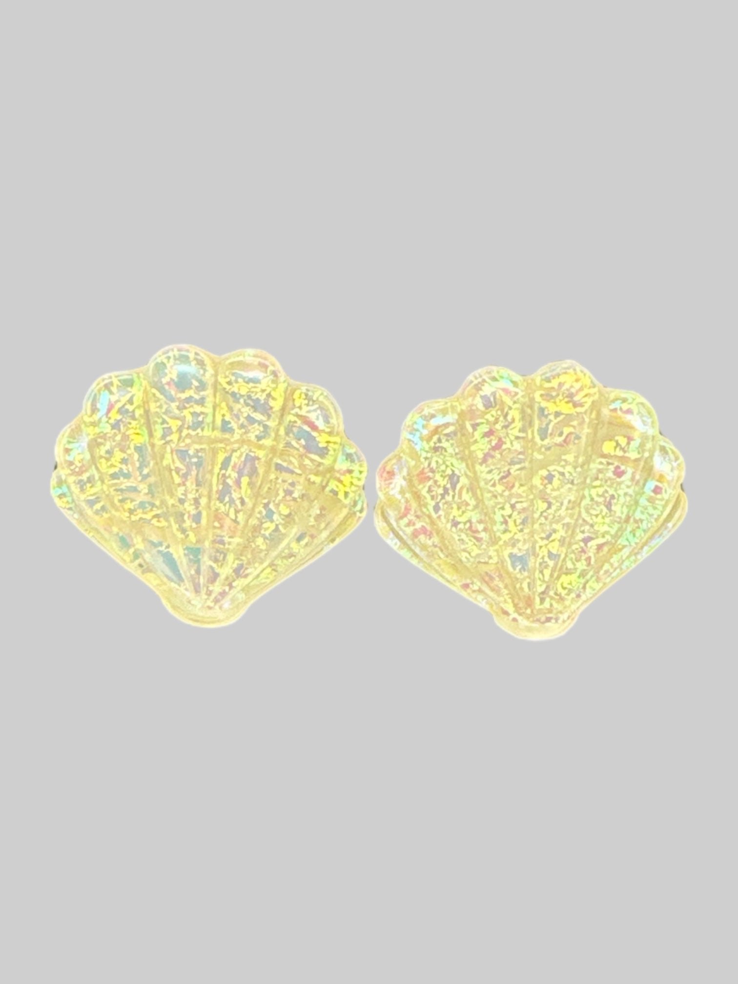 White glittery iridescent scallop shell stud earrings