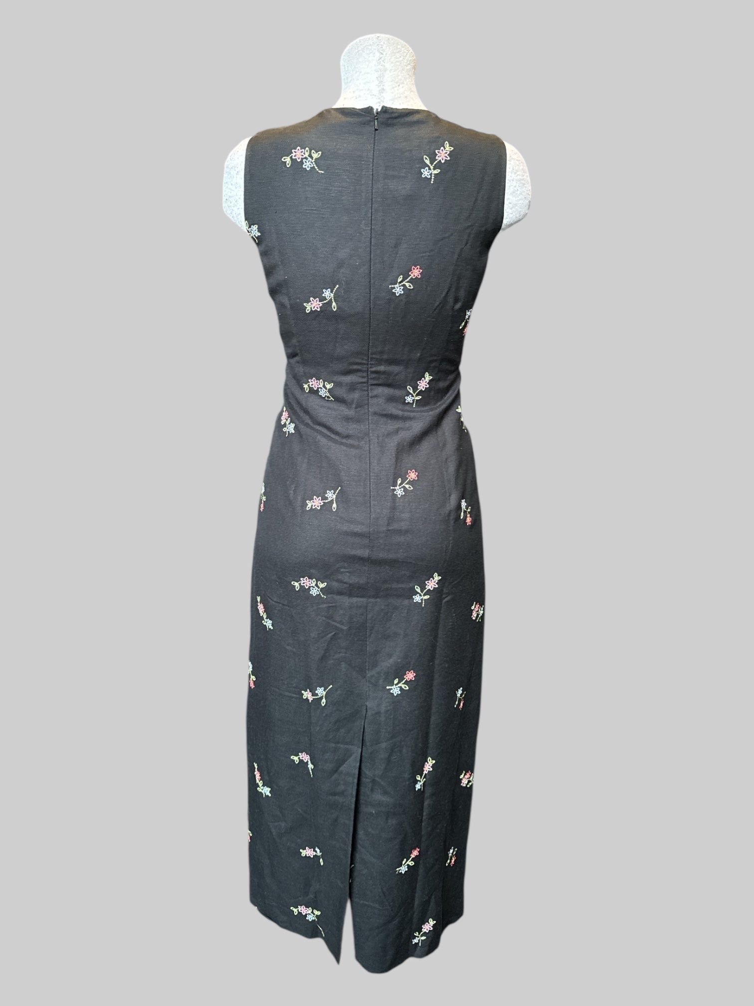 M Vintage black sleeveless long dress with multicolor floral embroidery and zipper on back