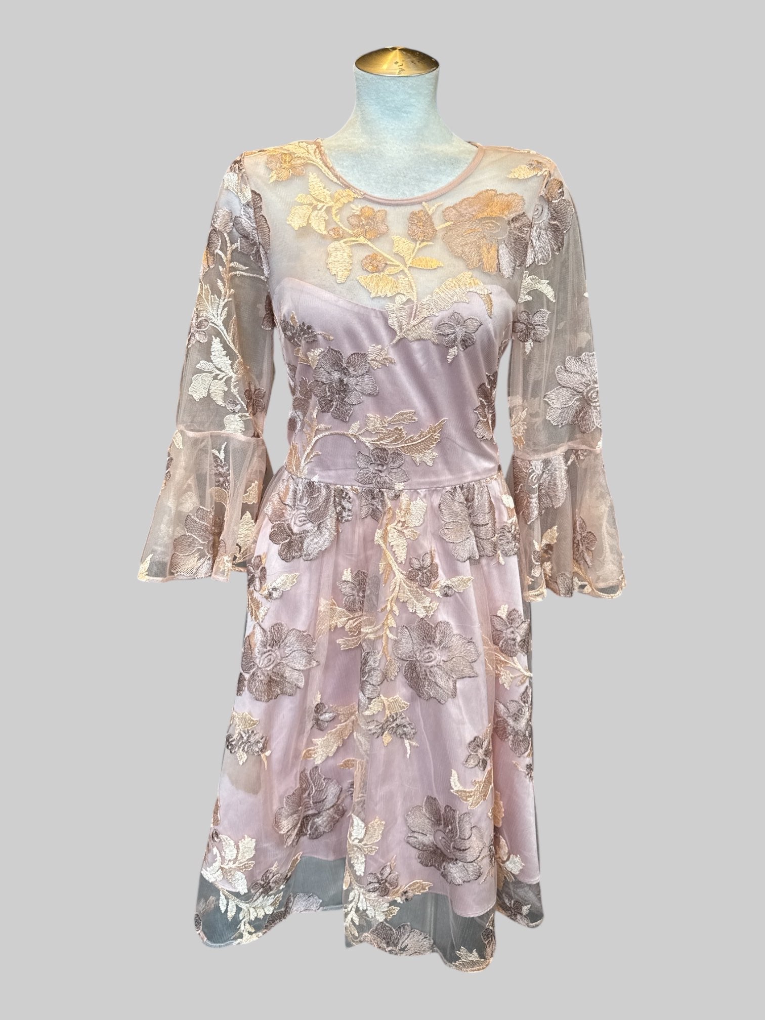 L Pink floral dress with bell sleeves, and outer tulle layer
