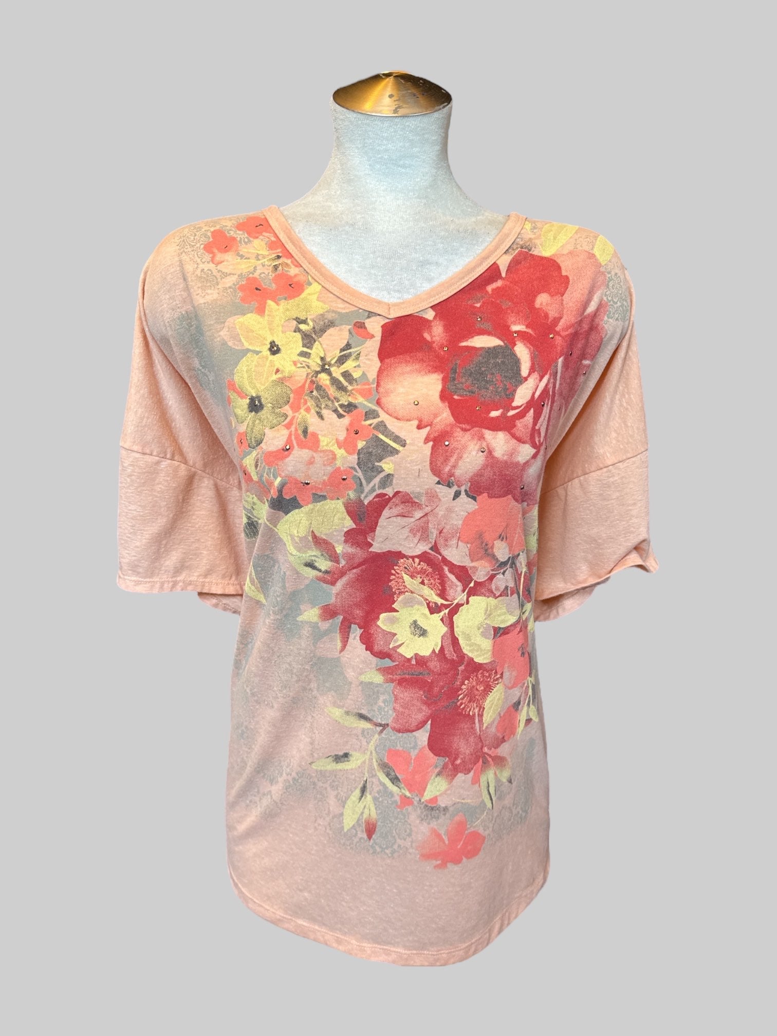 3X Pink T-shirt with floral rhinestone design