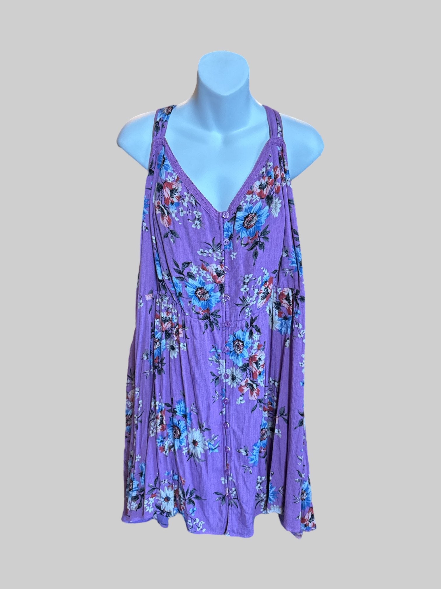 5X Purple floral tank top with buttons and shirred  back