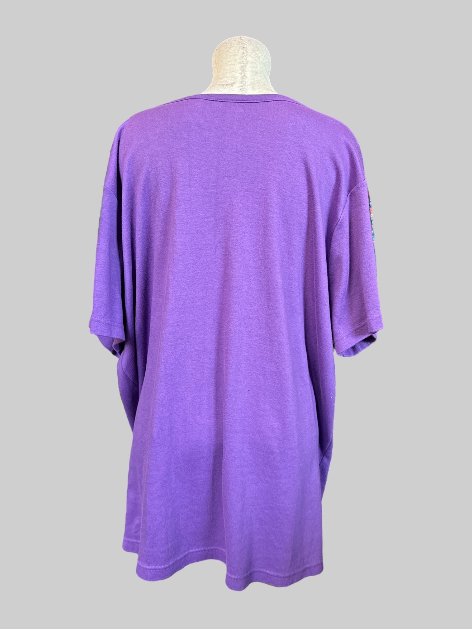 6X vintage purple top with lace and chest pleating