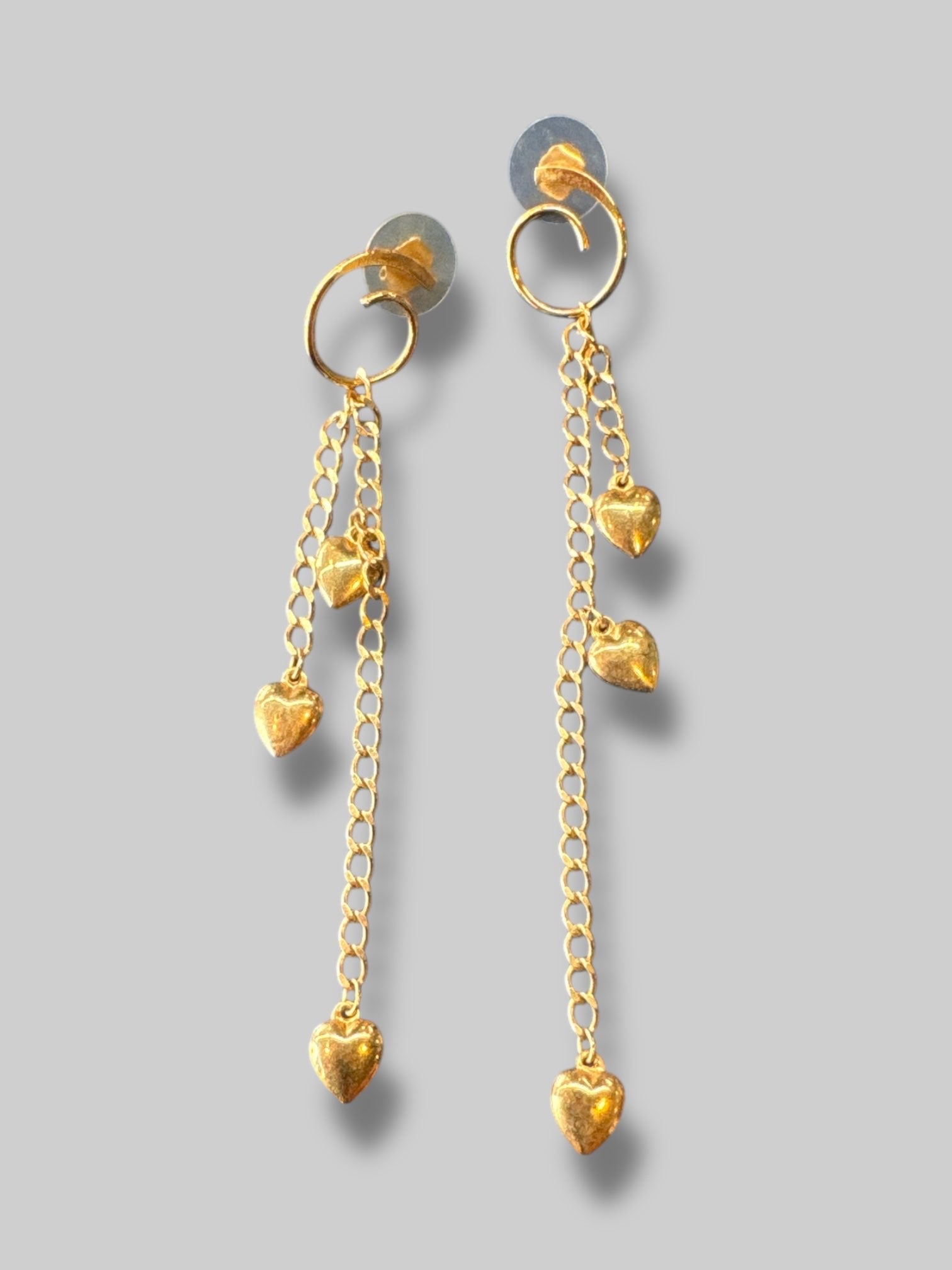 Vintage gold tone heart chain dangly earrings