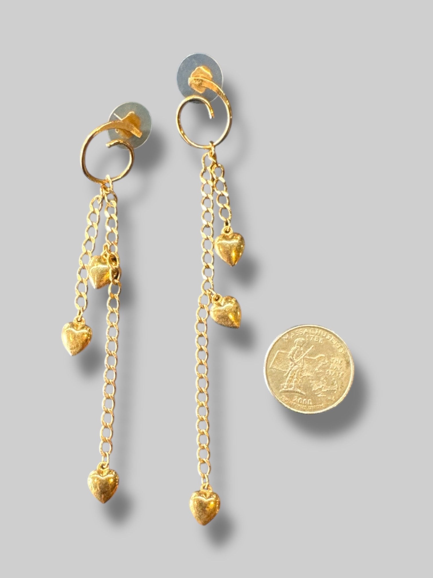 Vintage gold tone heart chain dangly earrings
