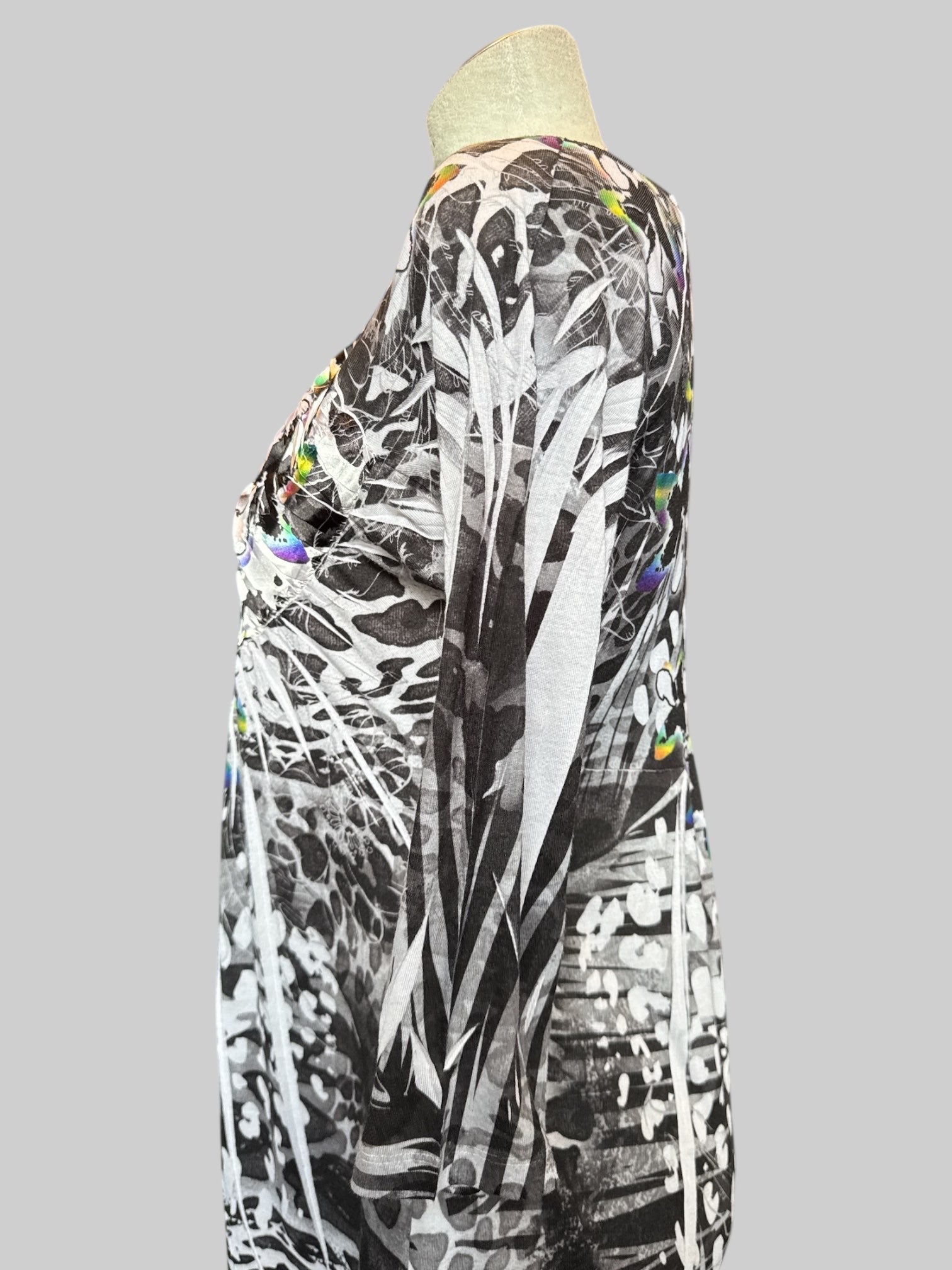 L Tunic style top with black, white, and rainbow designs and 3/4 sleeves