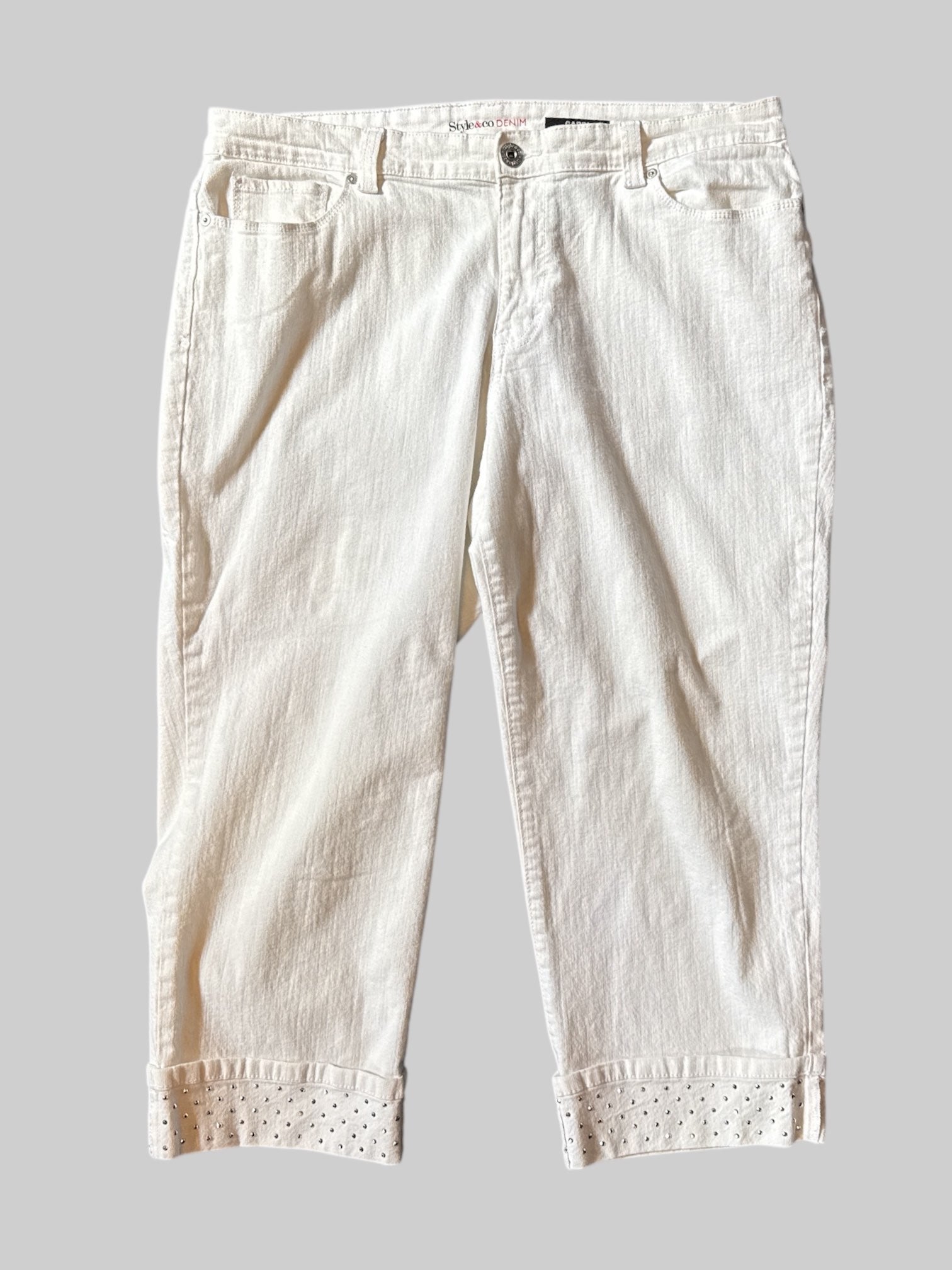 XL White capris with rhinestone cuffs