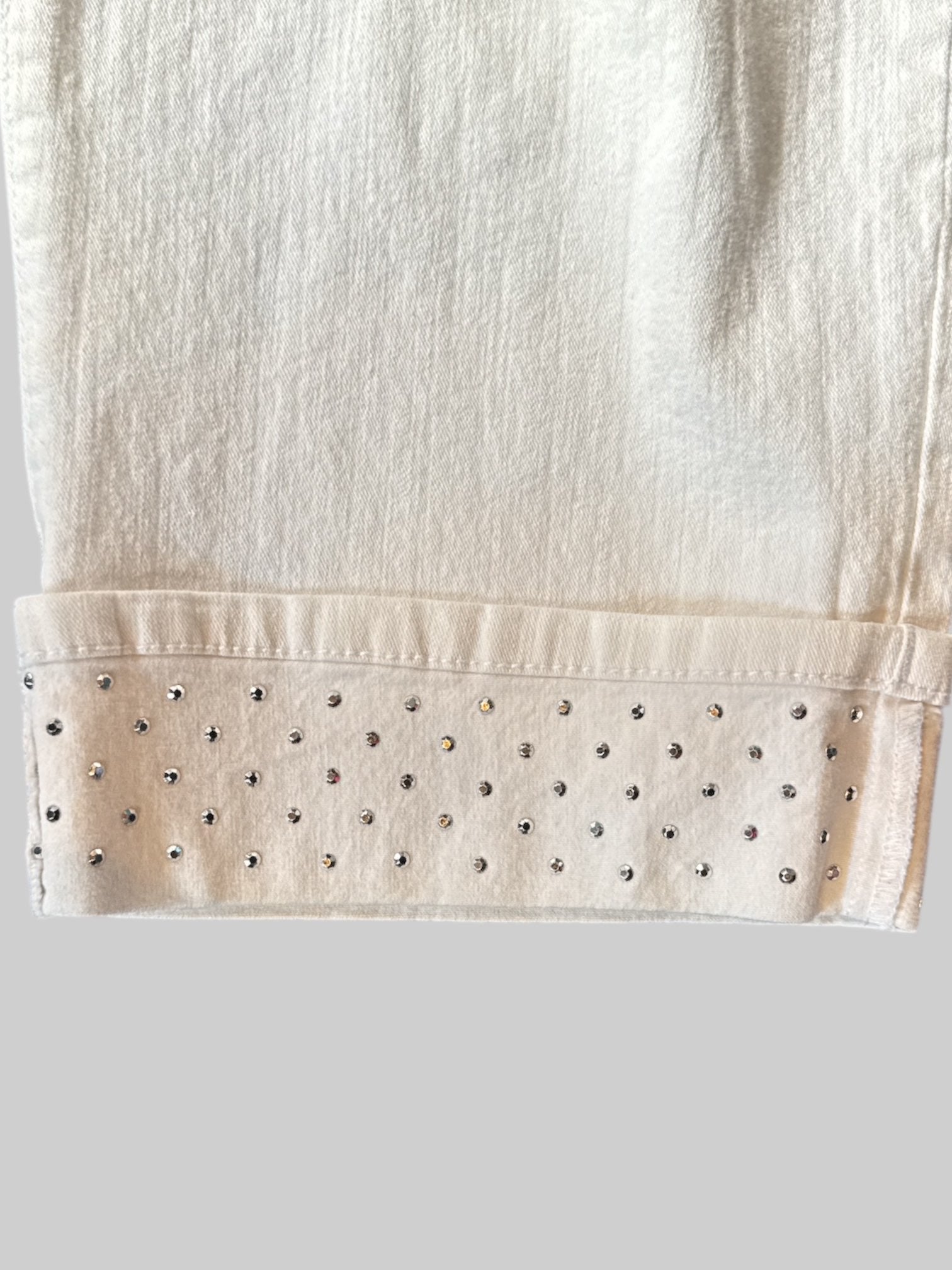 XL White capris with rhinestone cuffs