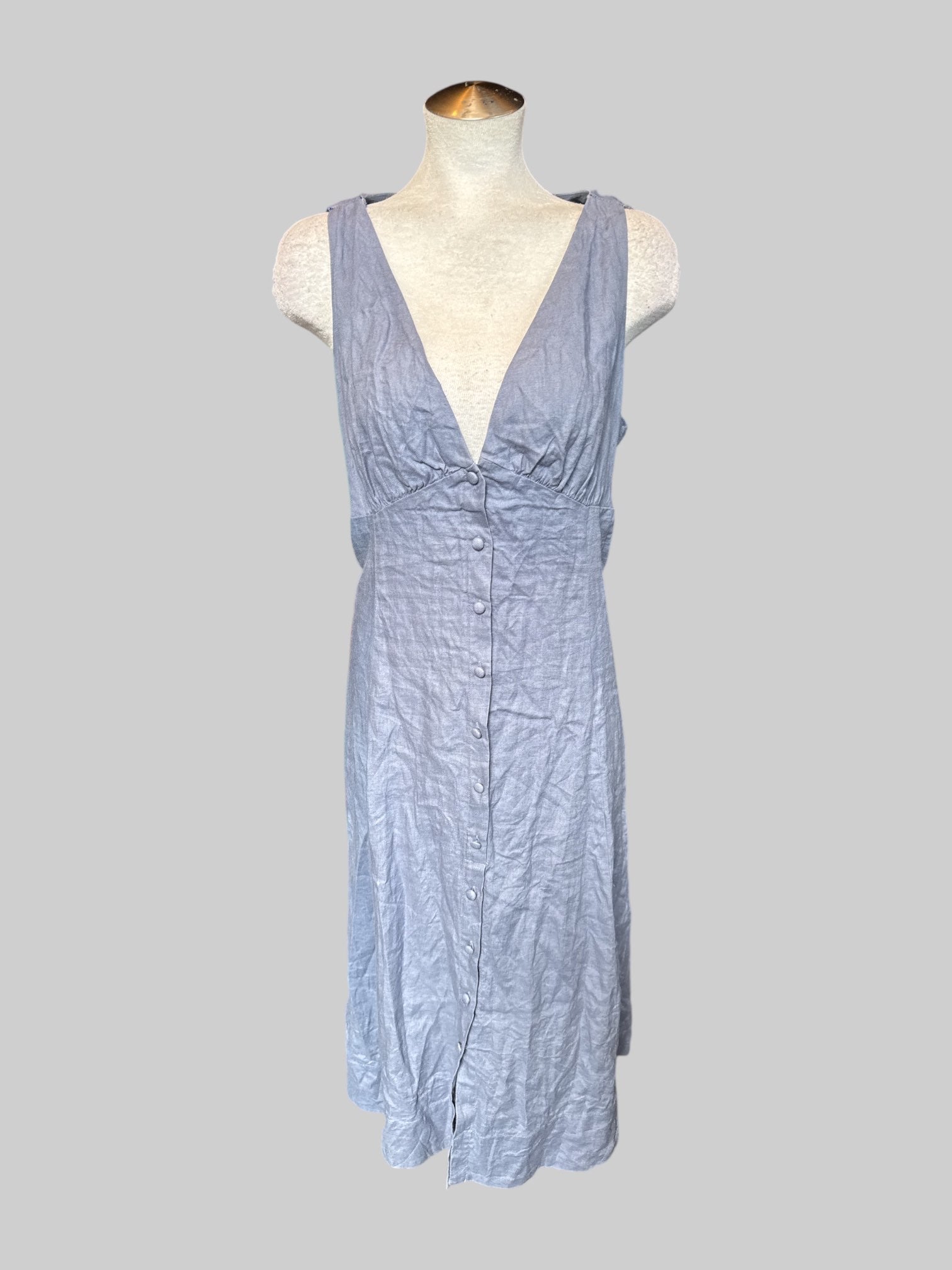 XL “Reformation” light blue sleeveless button-down dress with a zipper on back
