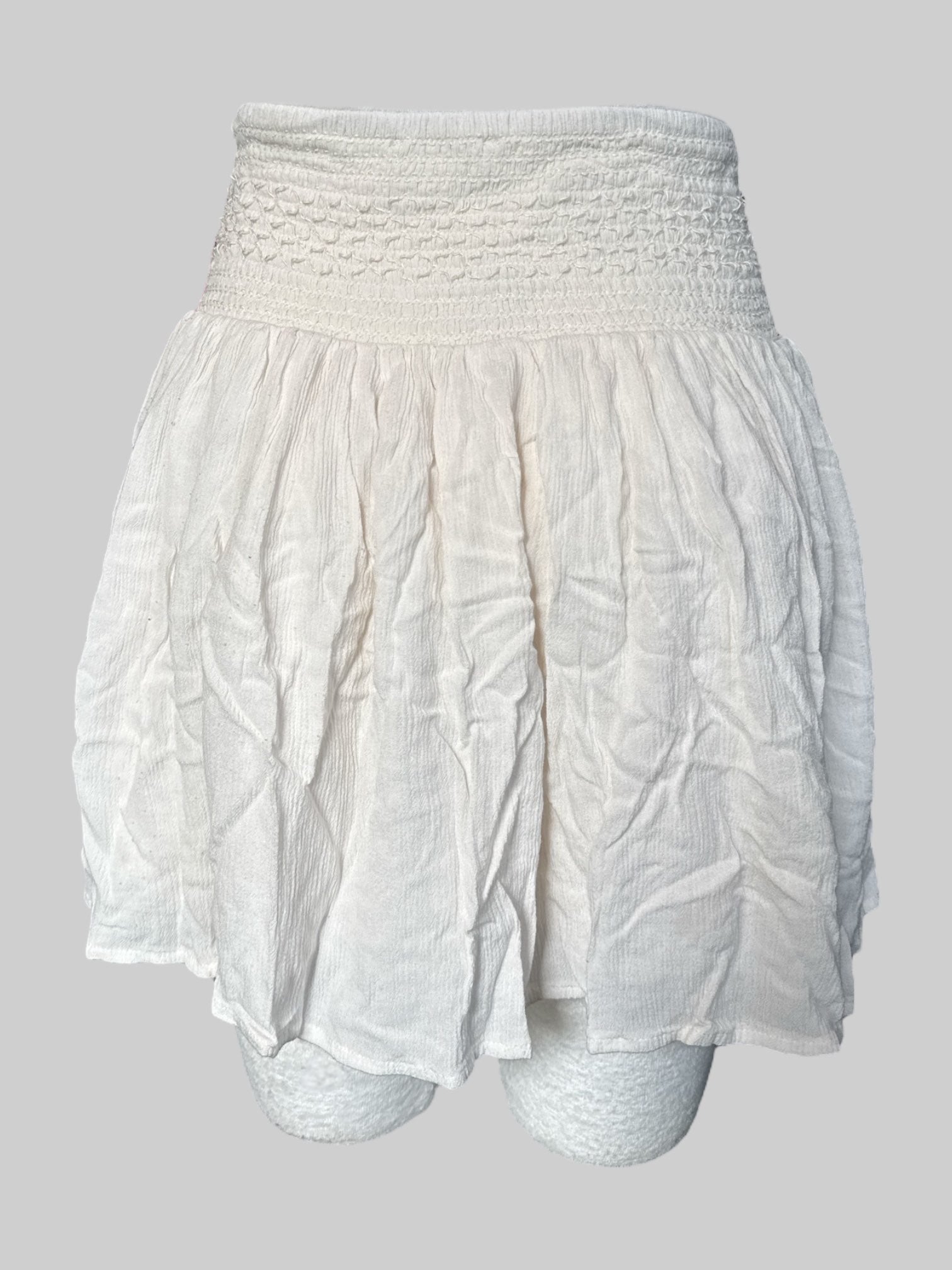 0X Off-white floaty skirt with crisscross design on shirred waist