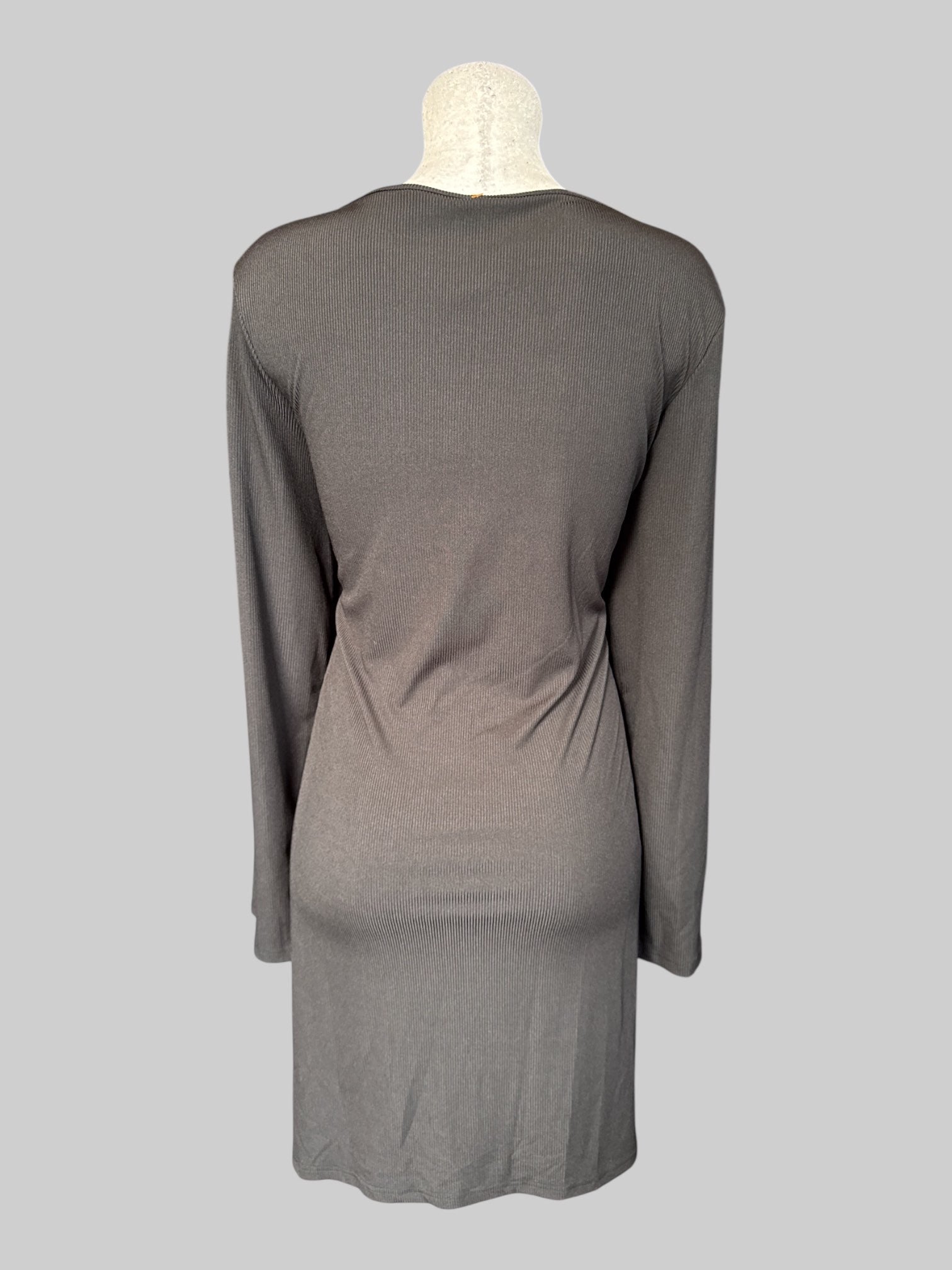 0X Black ribbed, long sleeve dress with square neckline and small hemmed slit