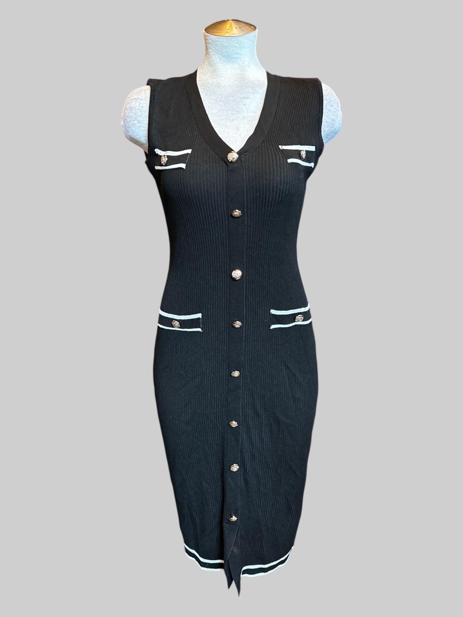 1X Black sleeveless ripped dress with faux buttons and faux pockets