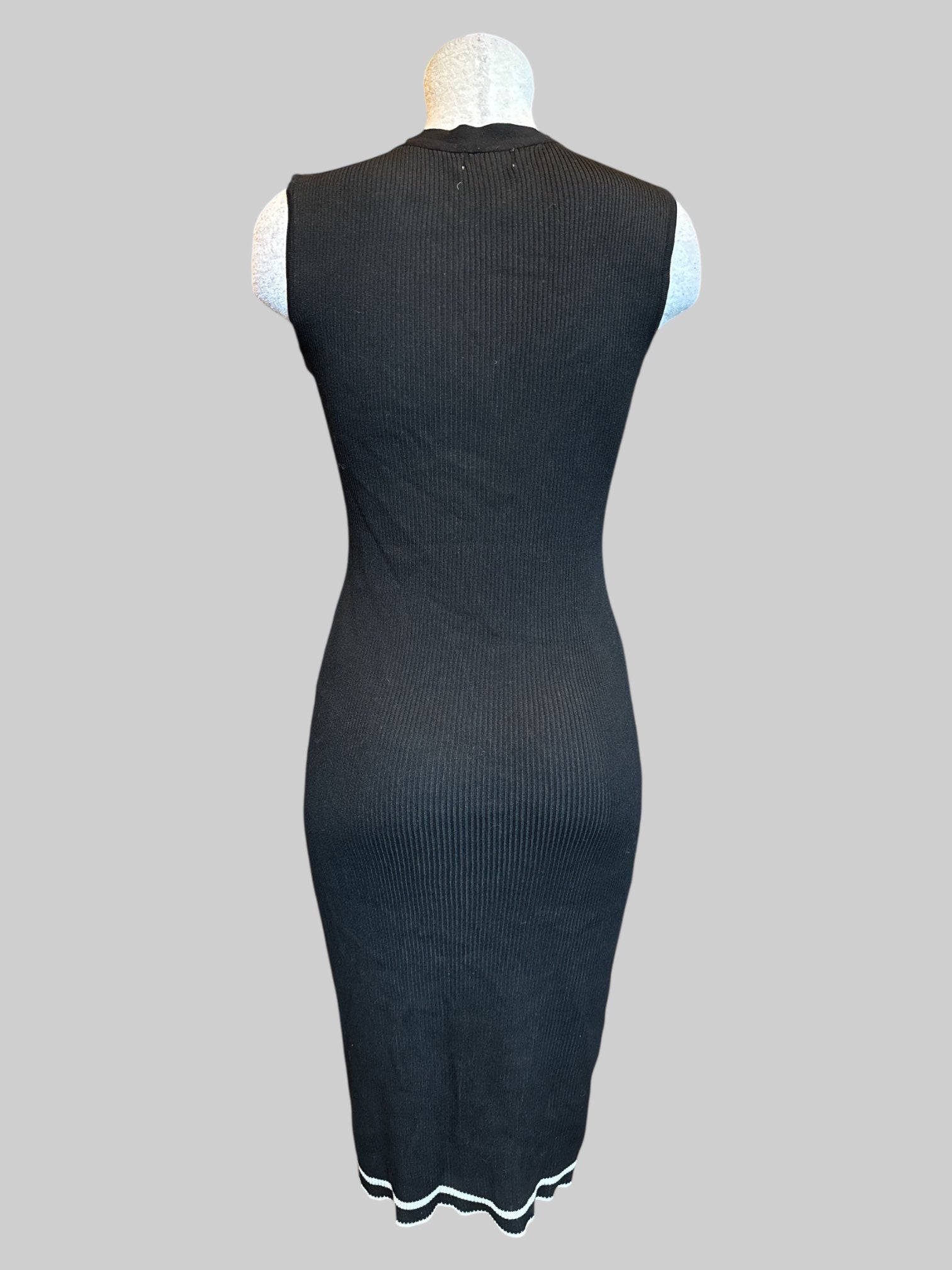 1X Black sleeveless ripped dress with faux buttons and faux pockets