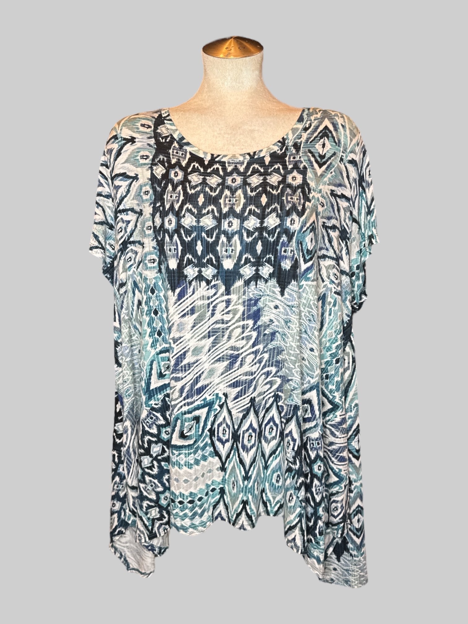 3X Blue, turquoise and white multi pattern soft short sleeve top
