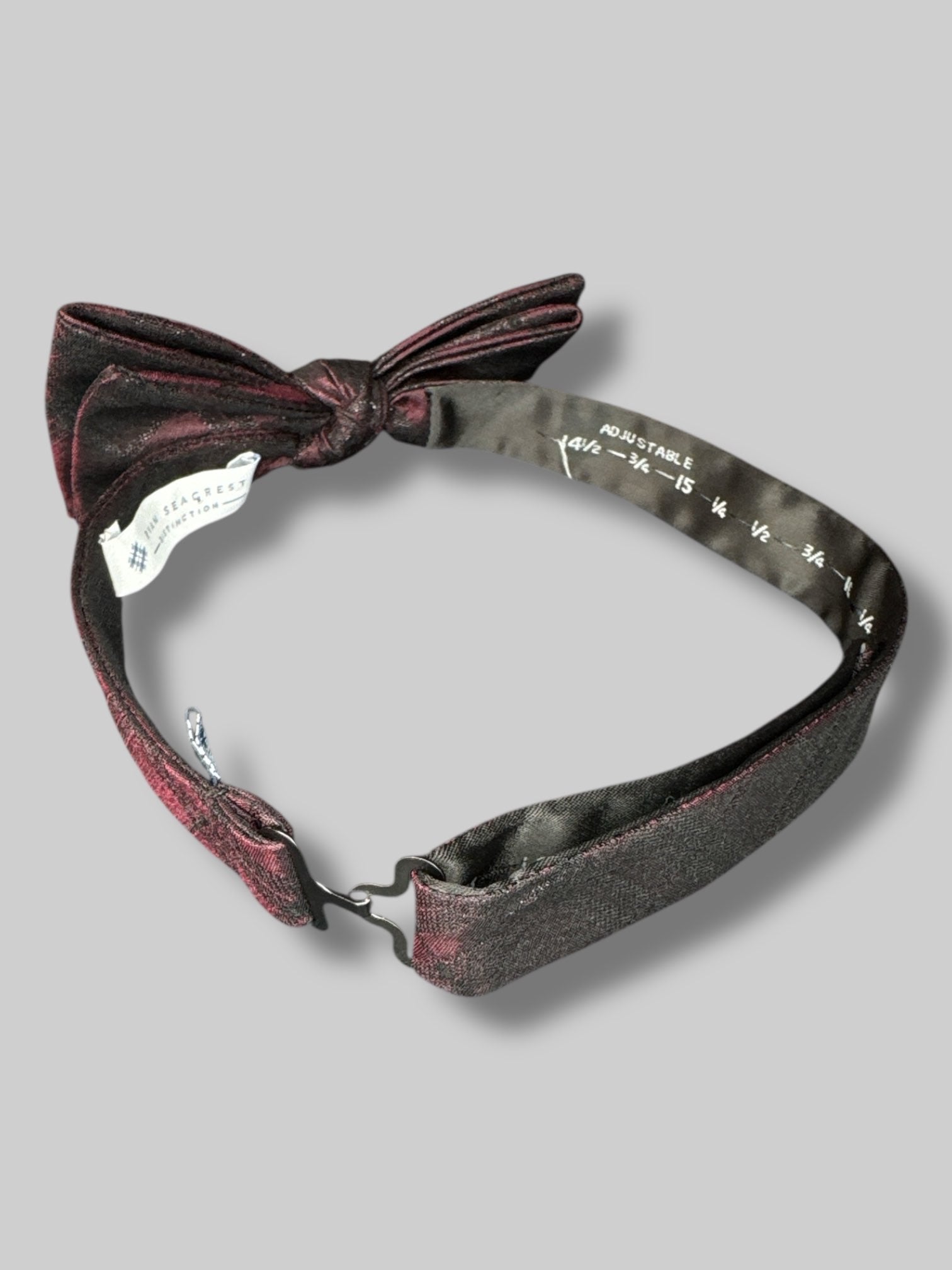 Black and red shimmery adjustable bow tie