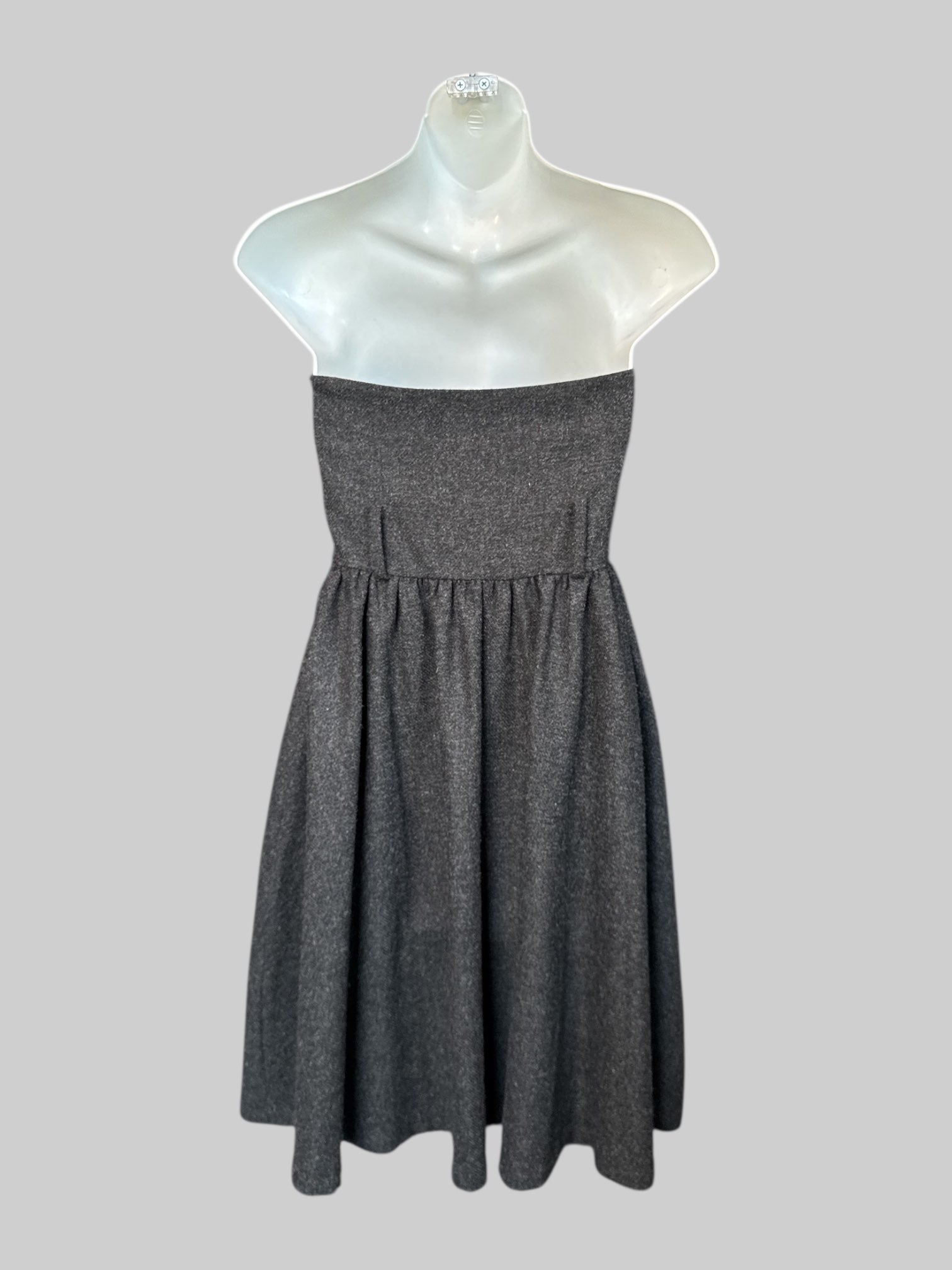 XS NWT Susanna Monaco, dark gray sleeveless dress with belt, loops, and zipper on the side