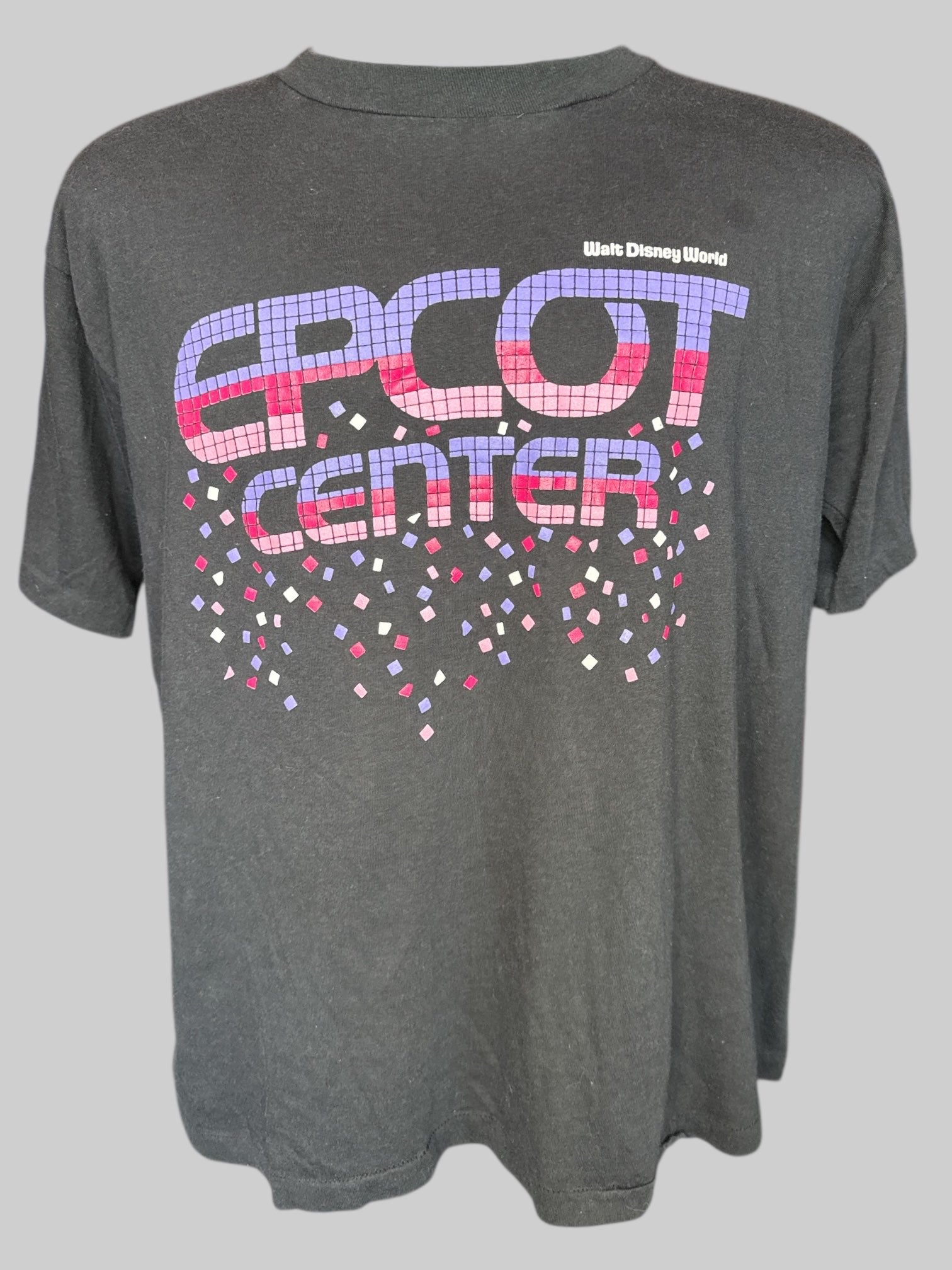 0X Rare vintage black “Epcot Center” tee with with small stainn