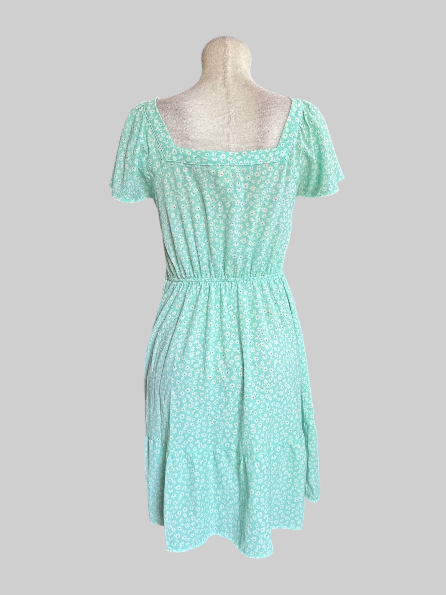 M Seafoam floral dress with ruffled hem