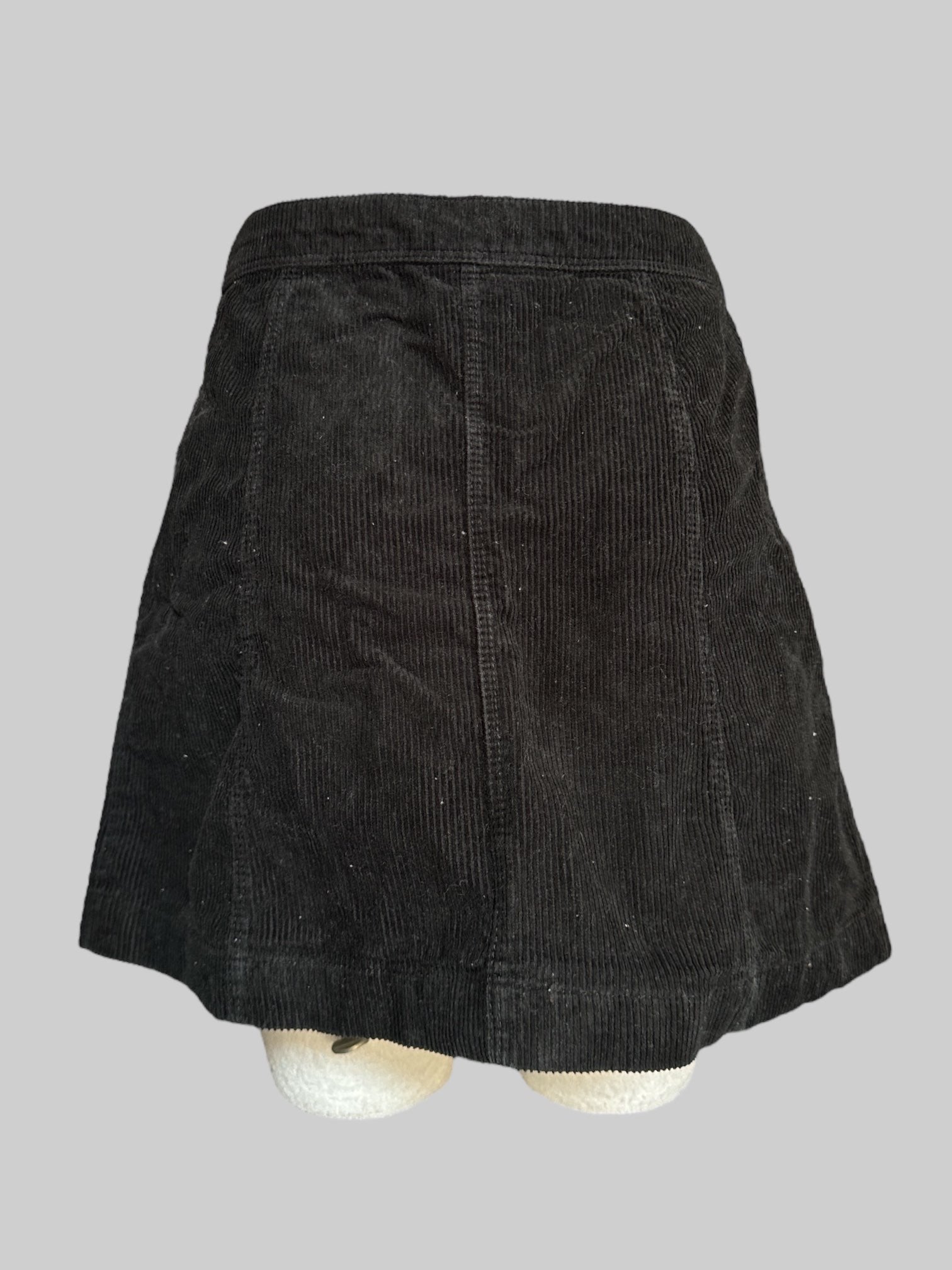 M Black corduroy button up skirt