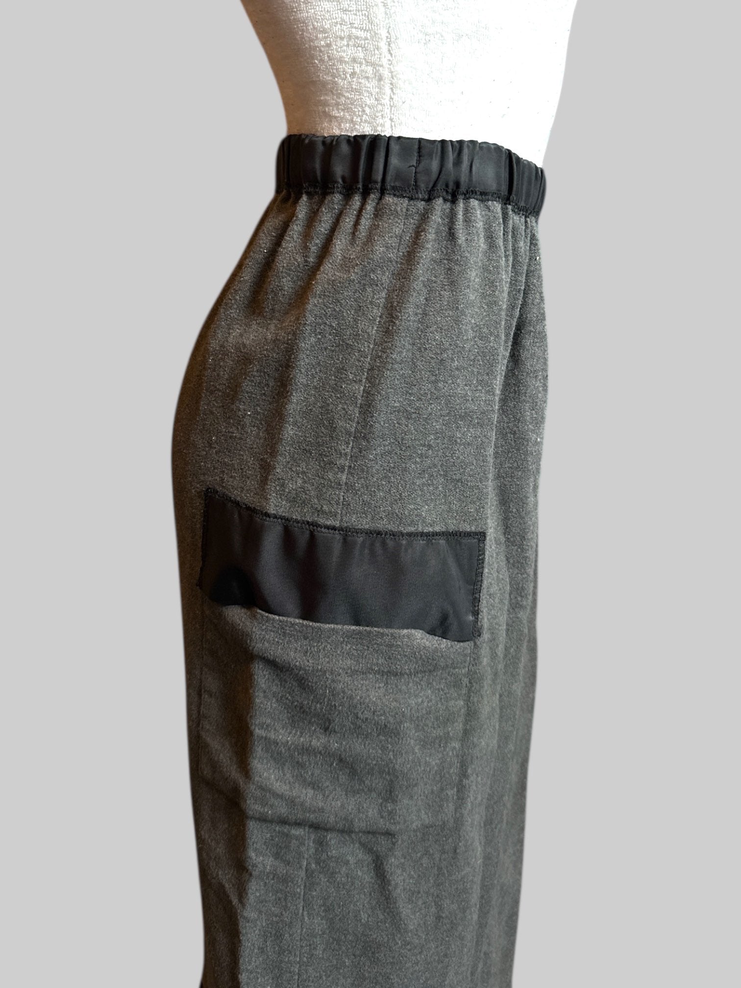 M Black and grey maxi skirt with pocket and zip up side slit