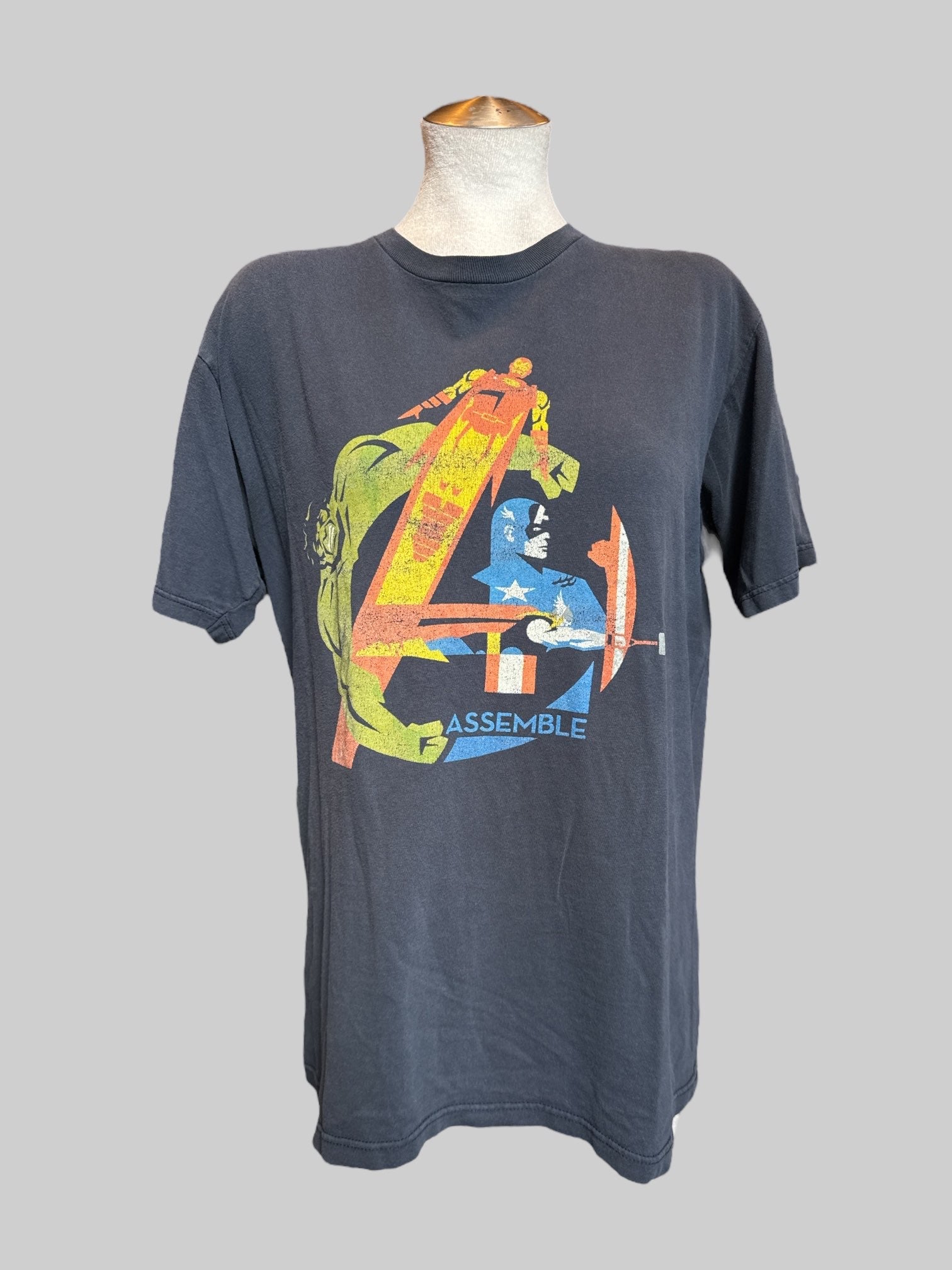 XL Grey avengers graphic tee