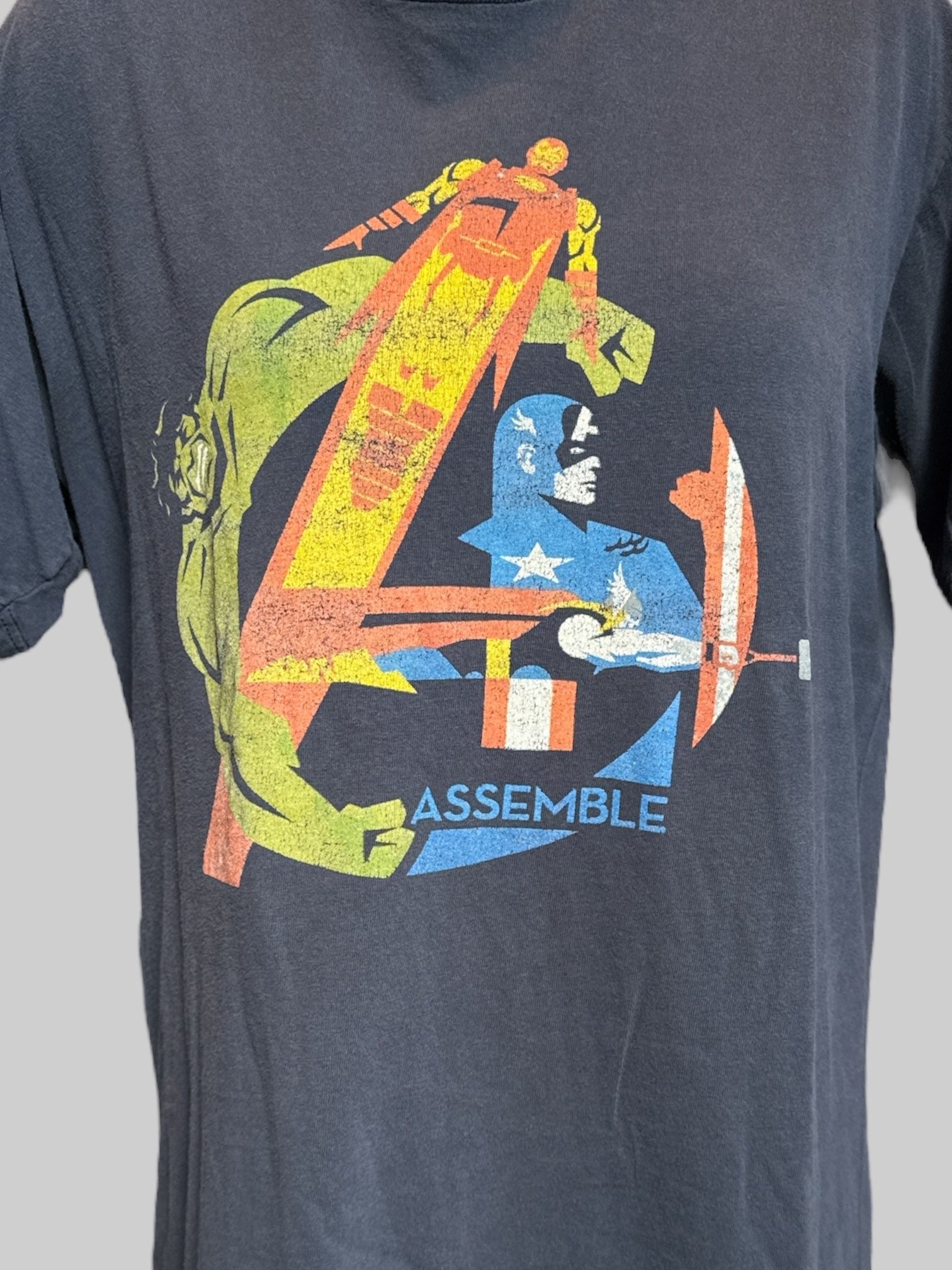 XL Grey avengers graphic tee