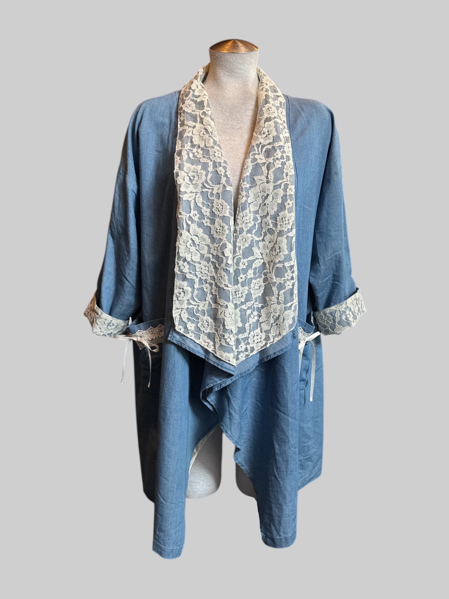 2X Blue flowy denim duster with many lace details