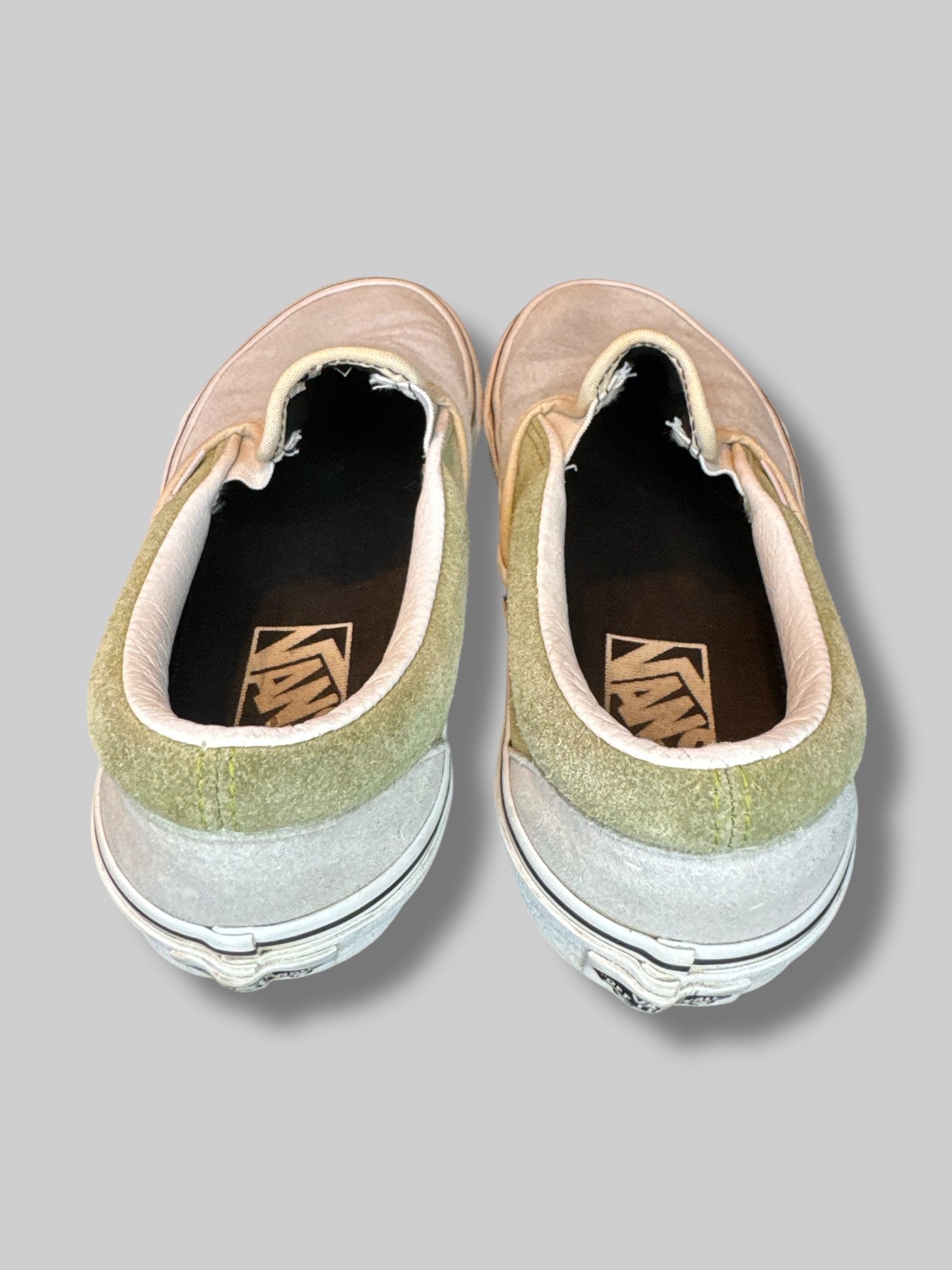 Size 5 men, 6.5 women two tone grey and green vans