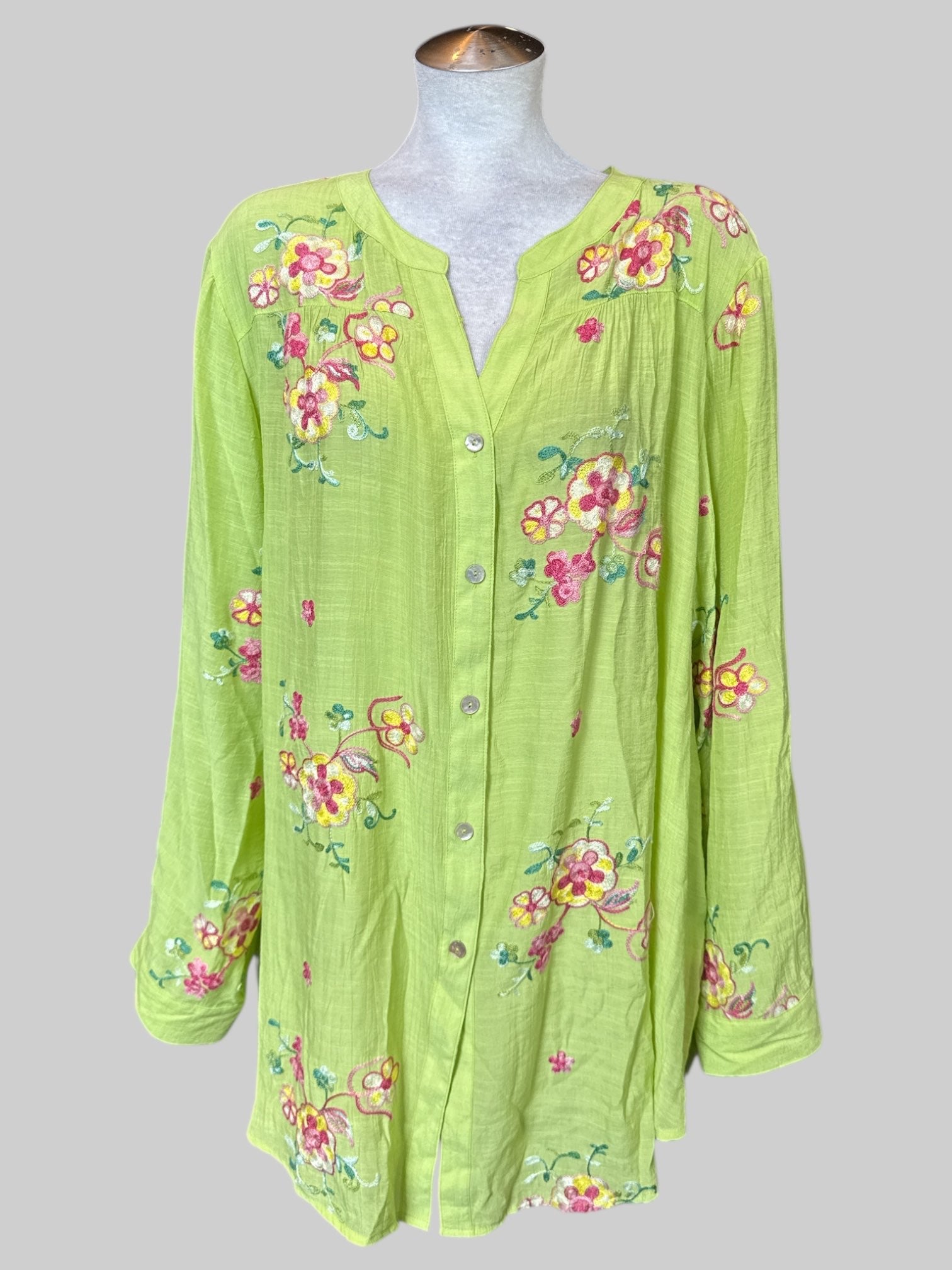 3X Light green sheer button-down with multicolor floral embroidery and abalone buttons