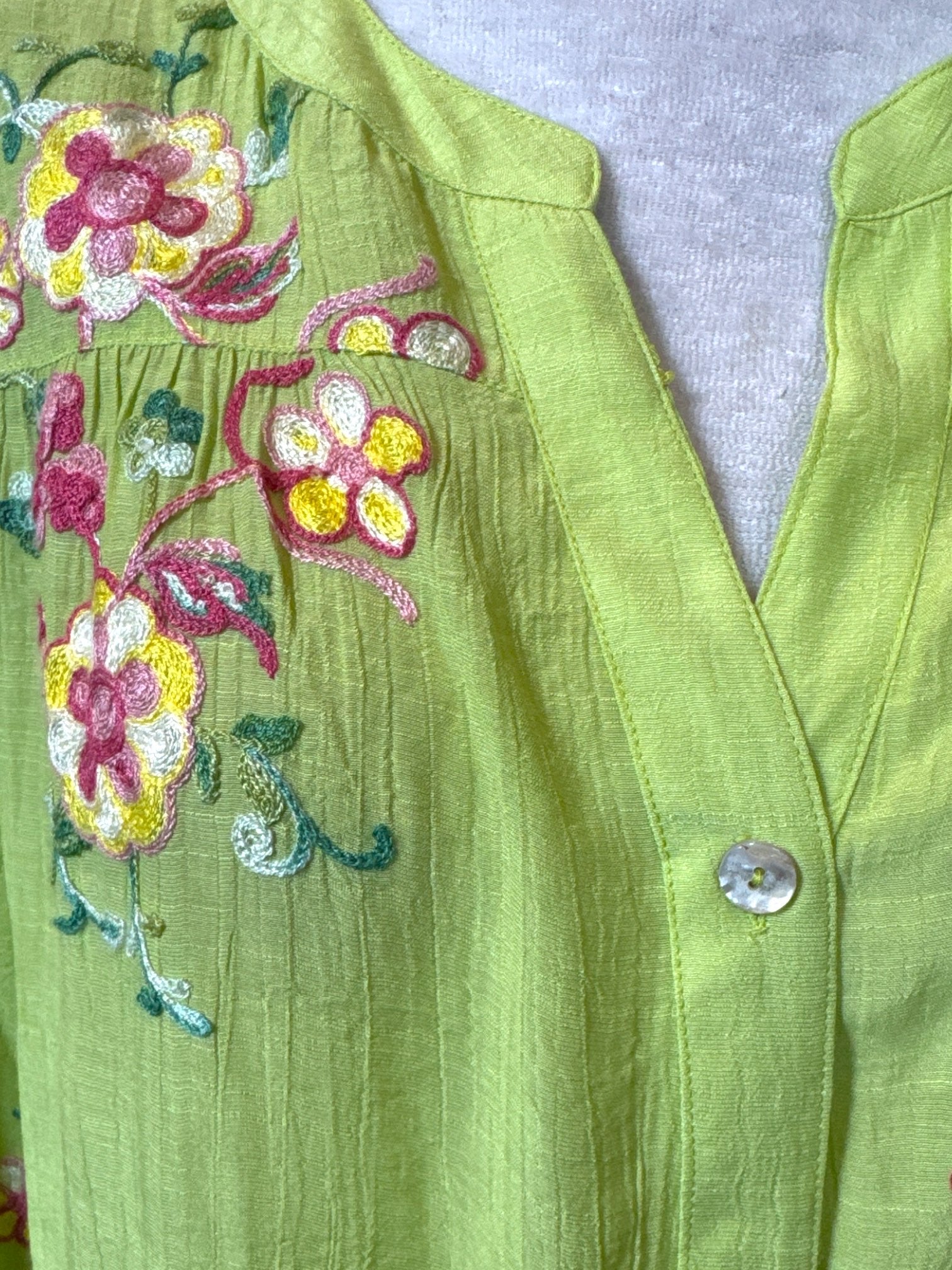 3X Light green sheer button-down with multicolor floral embroidery and abalone buttons