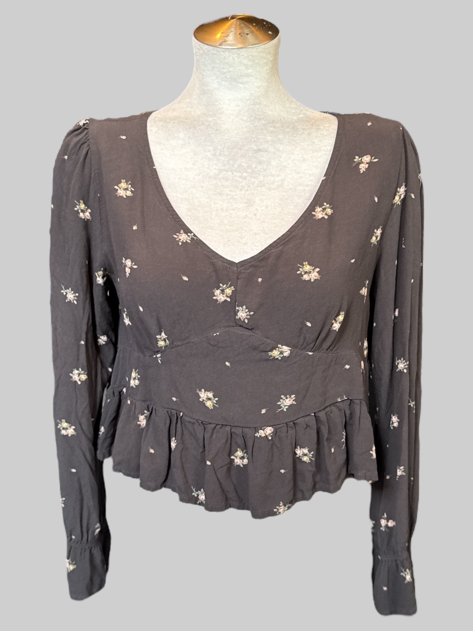 L Dark gray long sleeve crop top with florals, ruffles, and balloon sleeves