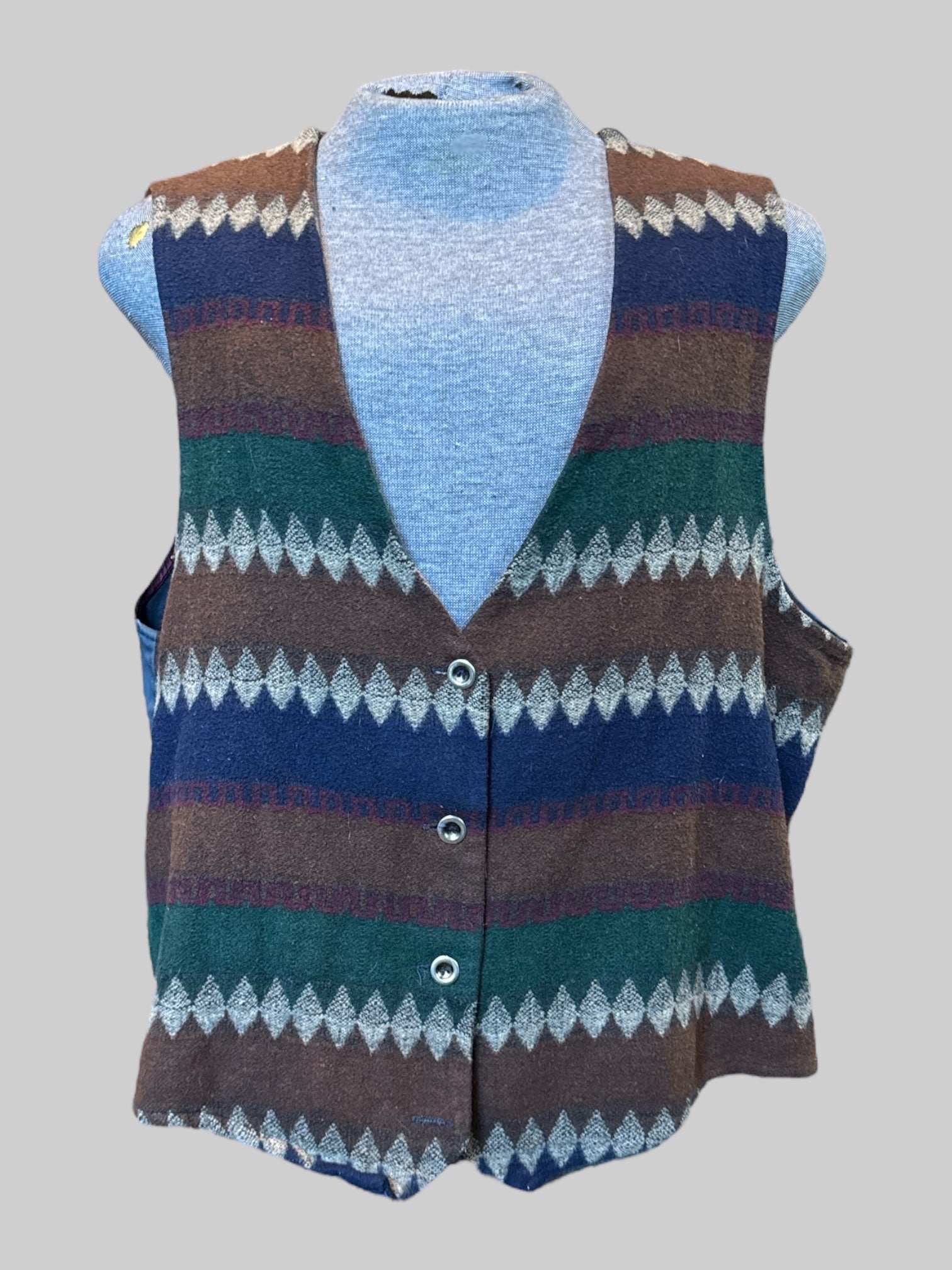 0X Vintage vest with multicolor soft knit design on front
