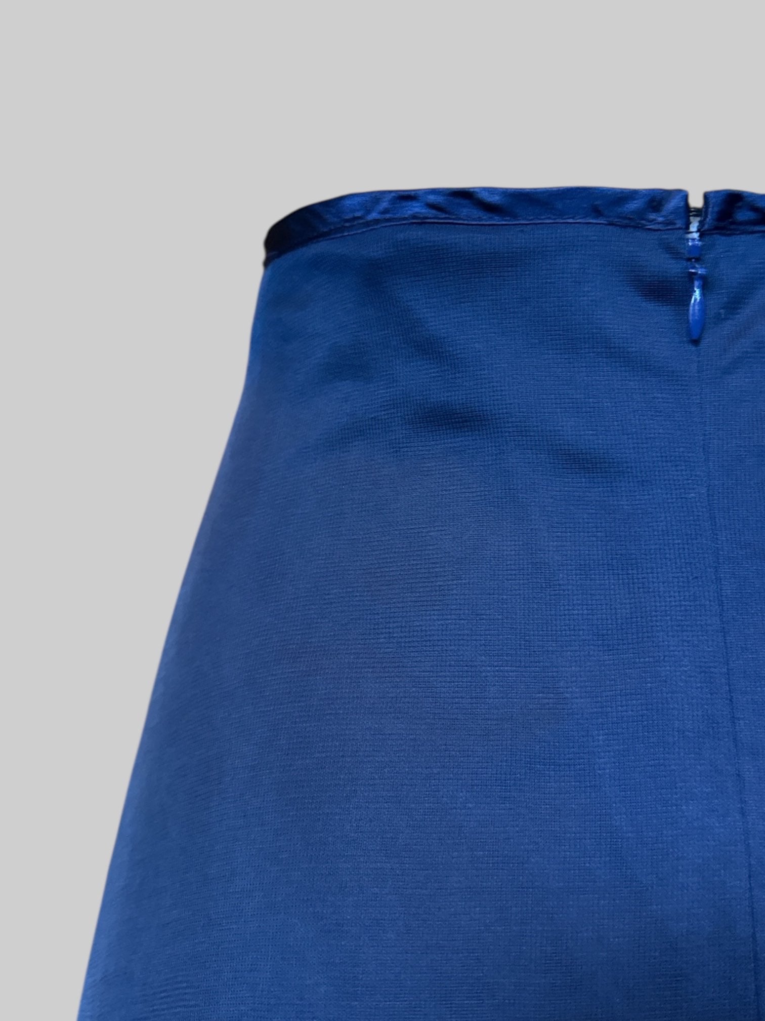1X Navy blue long skirt with mesh overlay and zipper on back