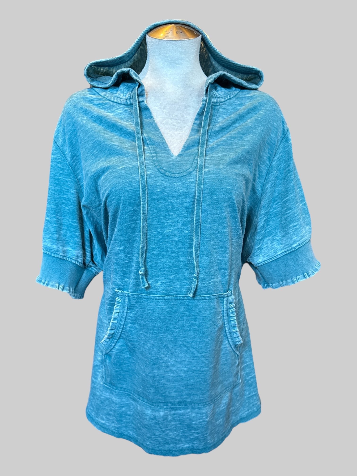 2X Heathered teal short sleeve hoodie with cuffed sleeves and ruffles