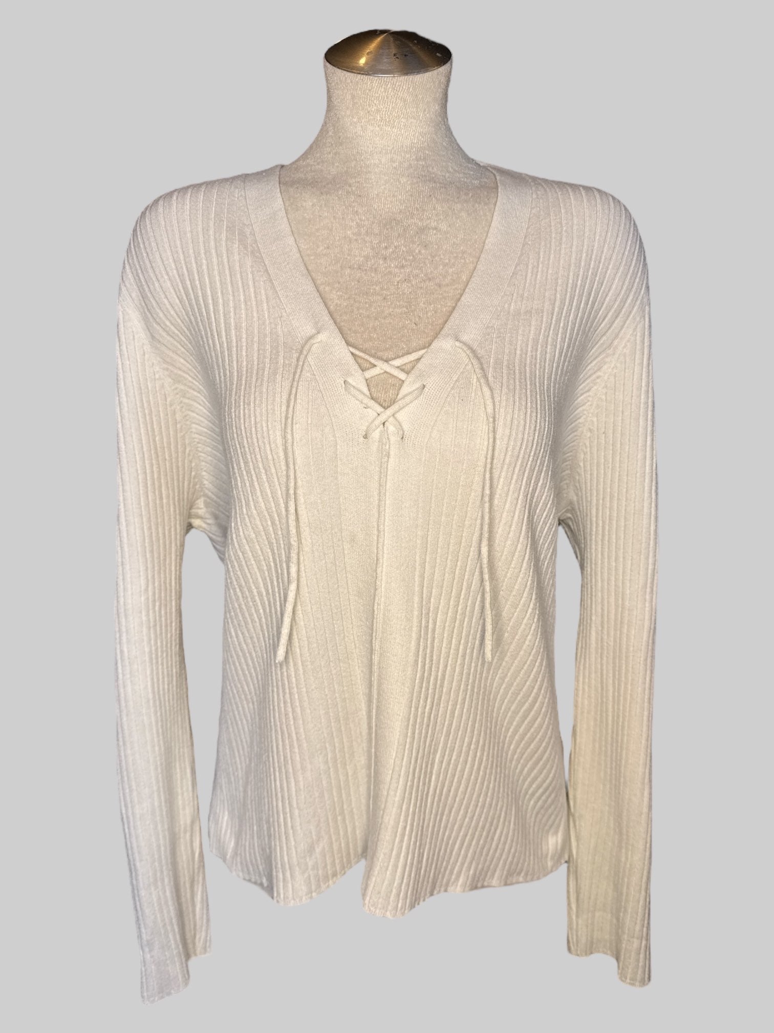 5X White knit long sleeve top with red texture and laced up neckline